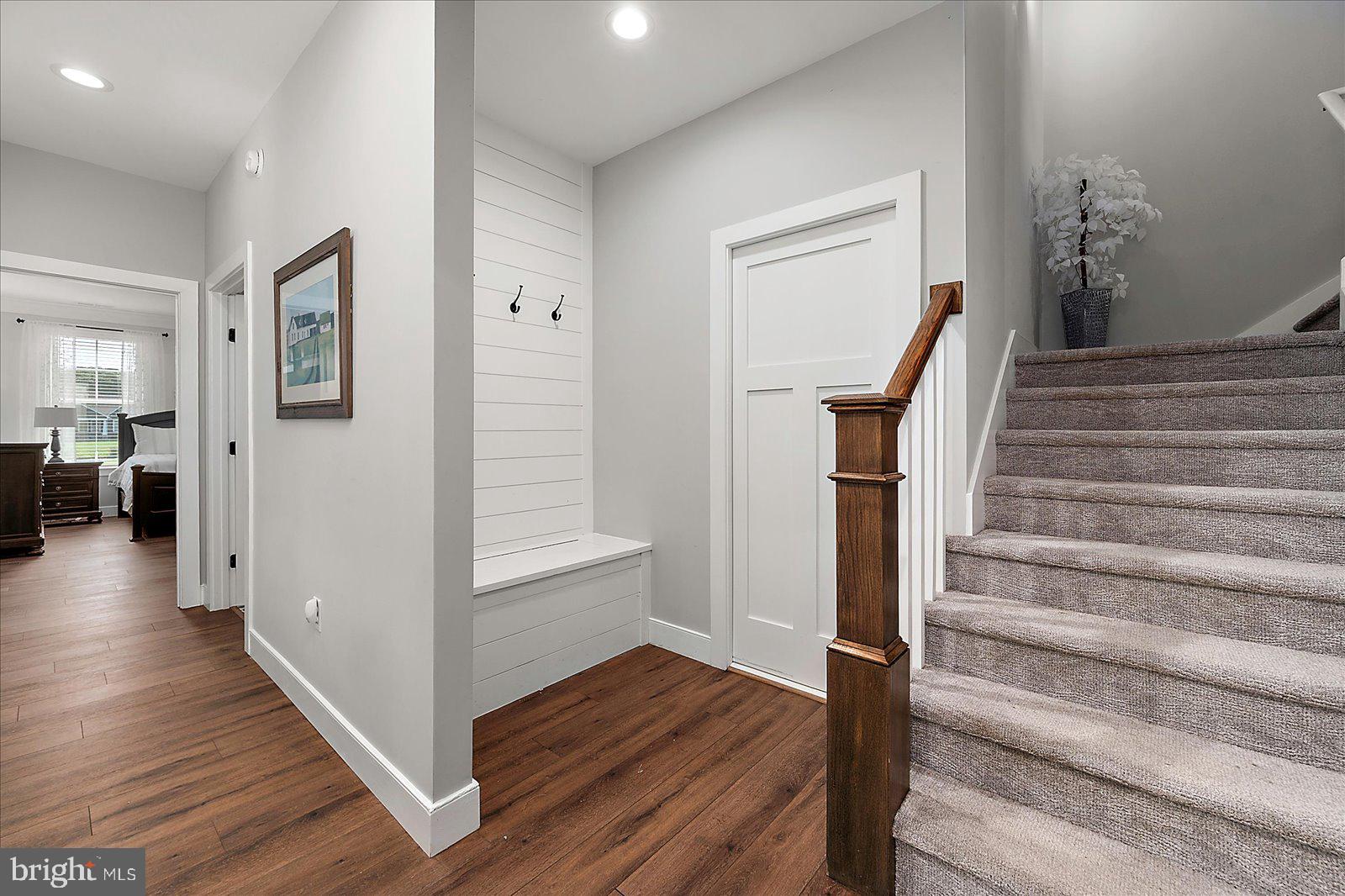 KINGSTON RIDGE - Residential