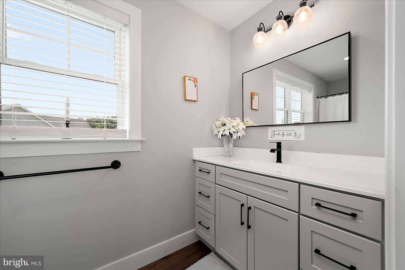 KINGSTON RIDGE - Residential