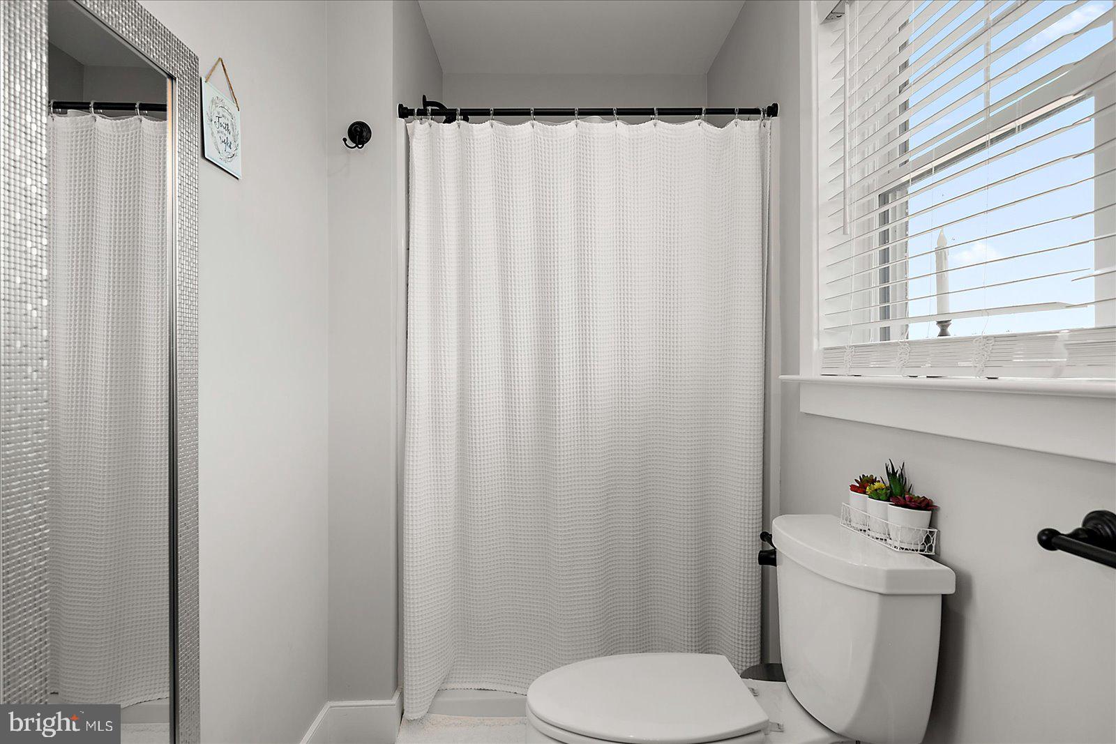 KINGSTON RIDGE - Residential