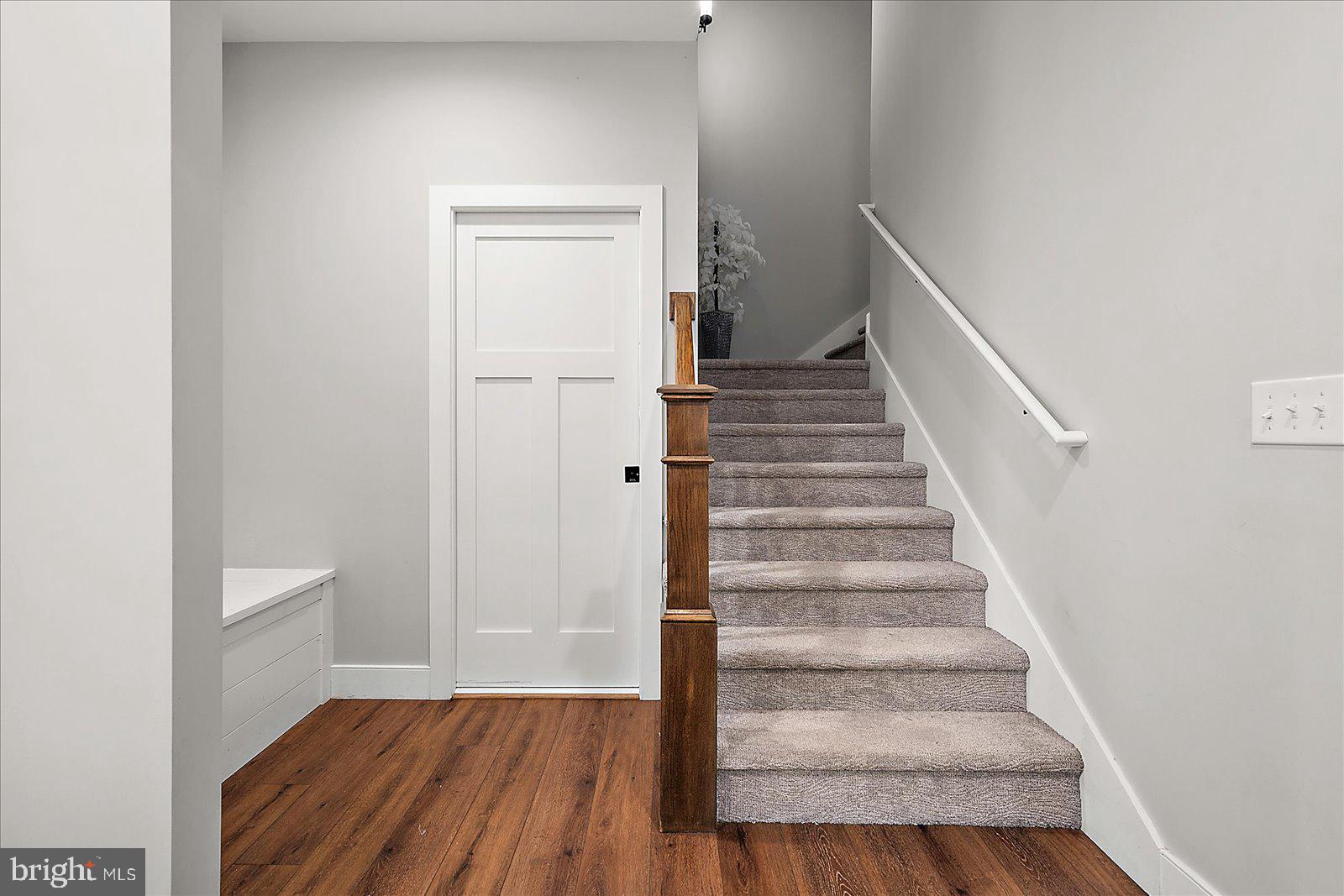 KINGSTON RIDGE - Residential