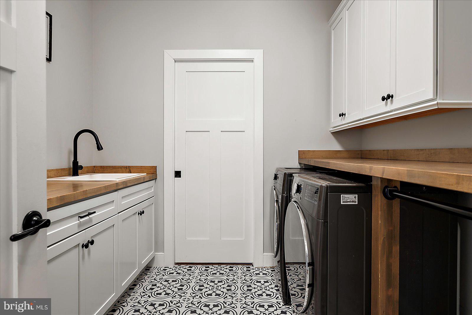 KINGSTON RIDGE - Residential