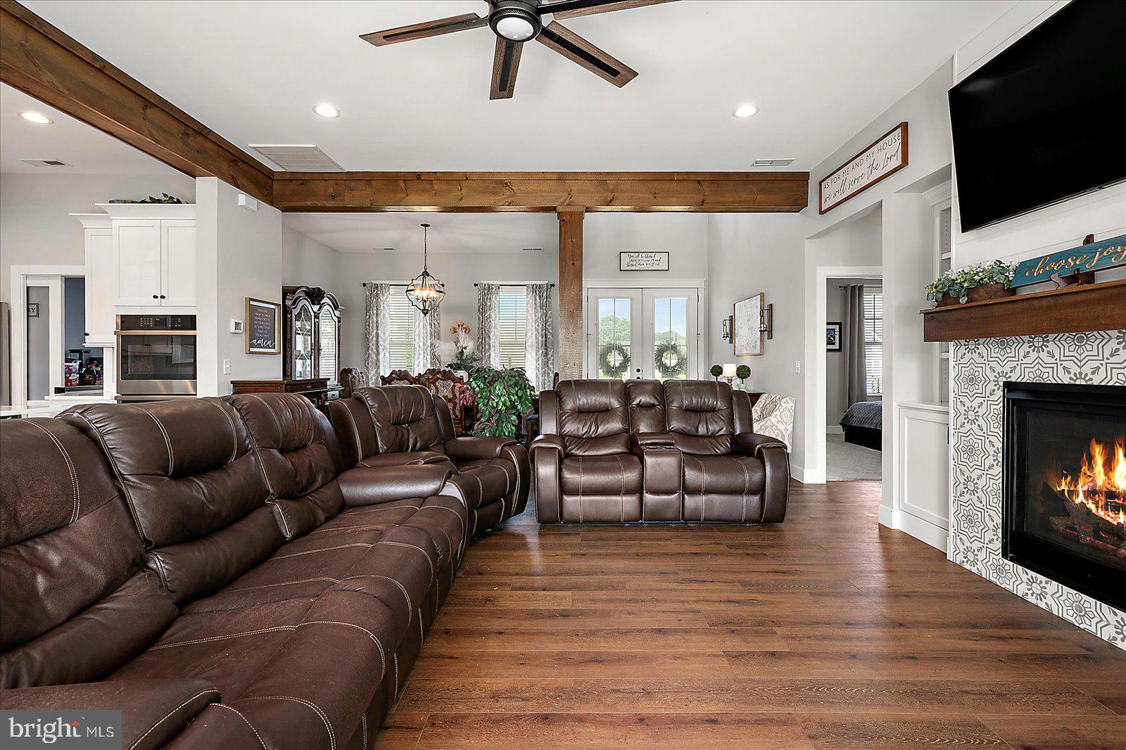 KINGSTON RIDGE - Residential