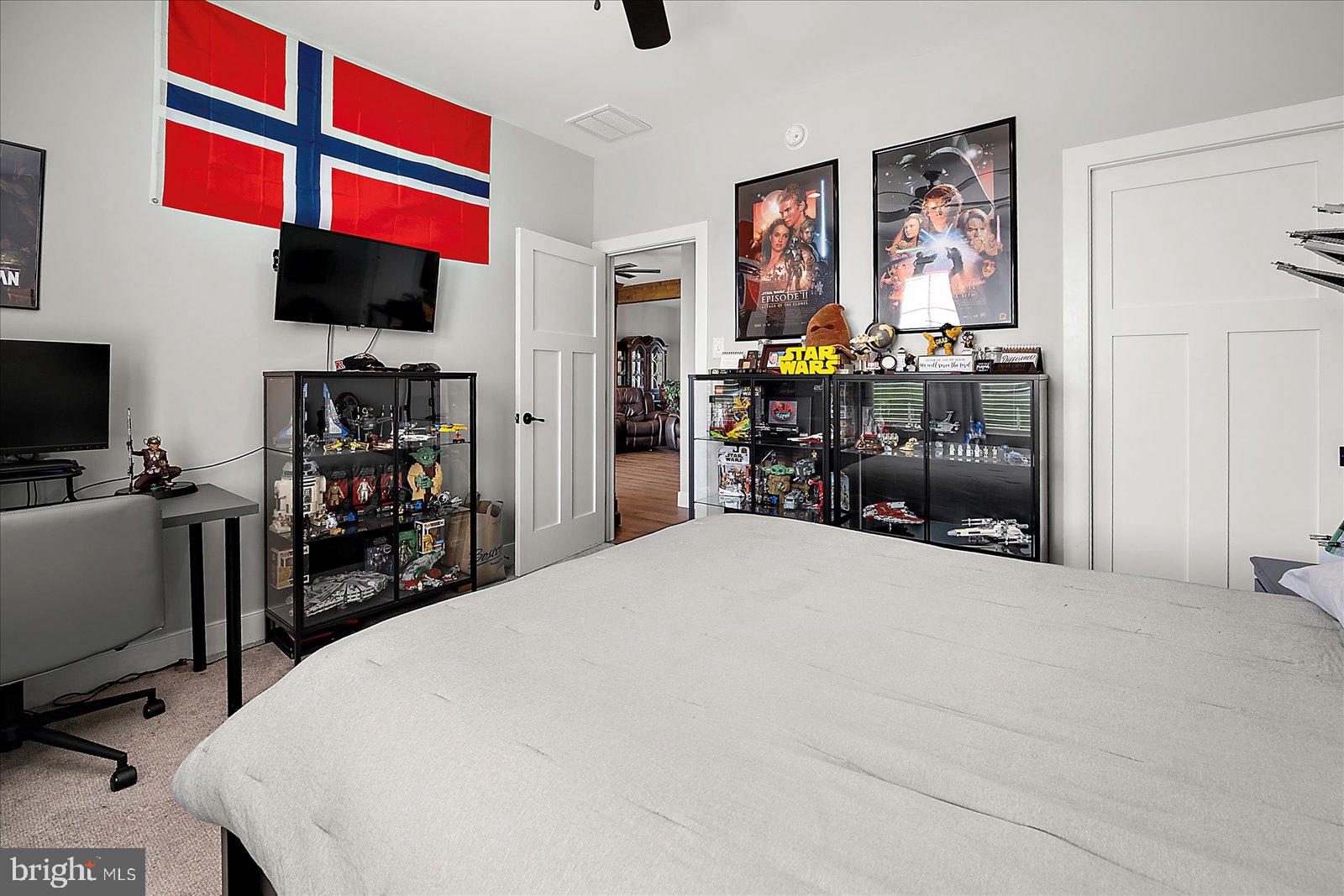 KINGSTON RIDGE - Residential