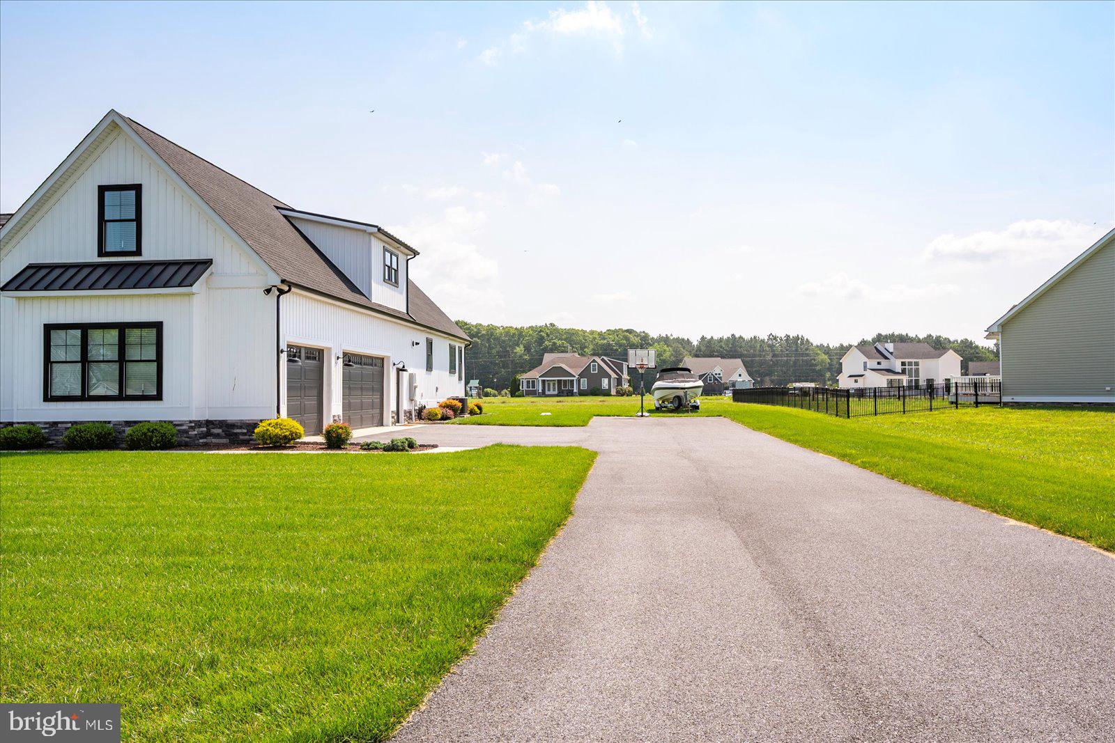 KINGSTON RIDGE - Residential