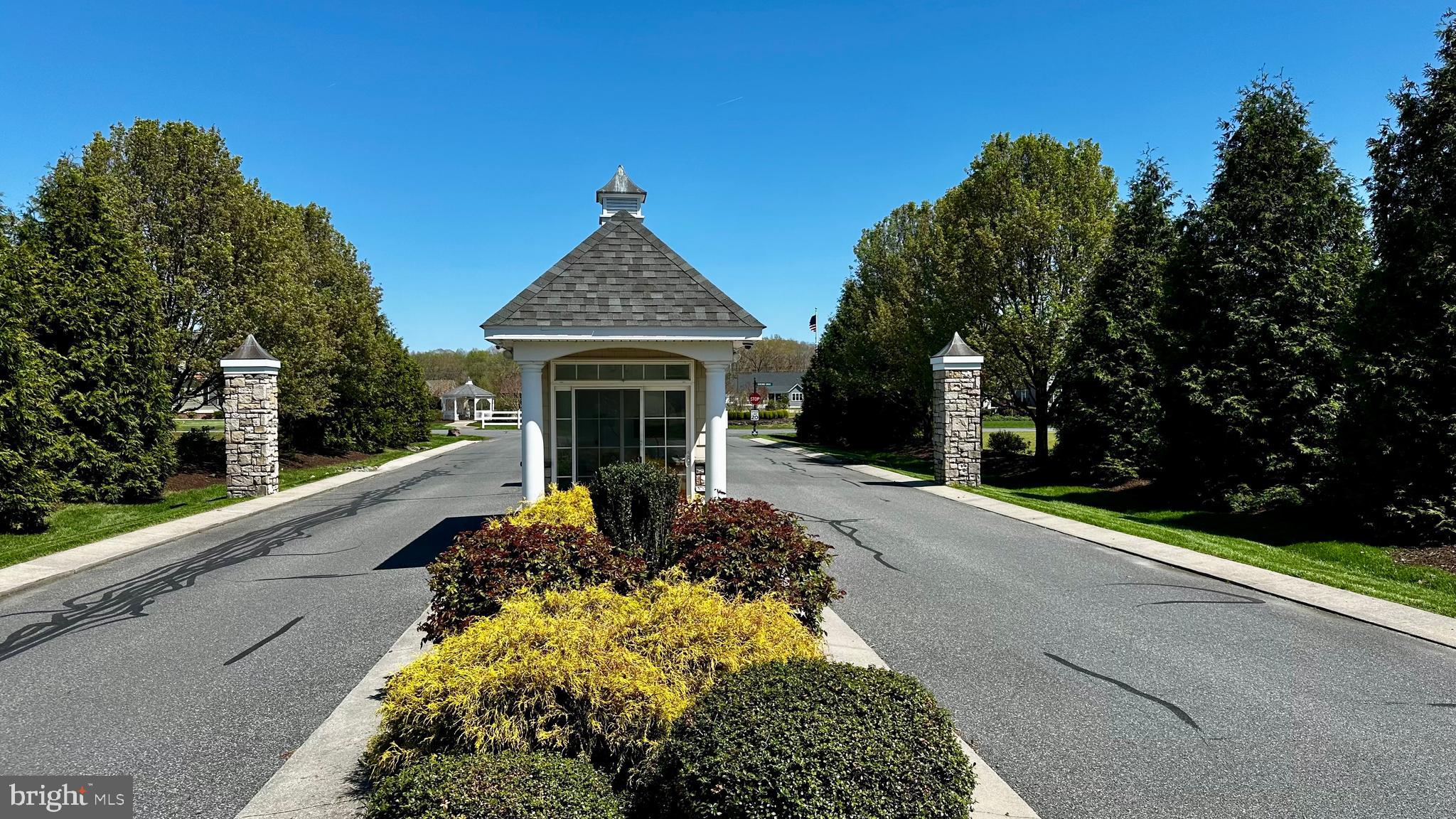 KINGSTON RIDGE - Residential