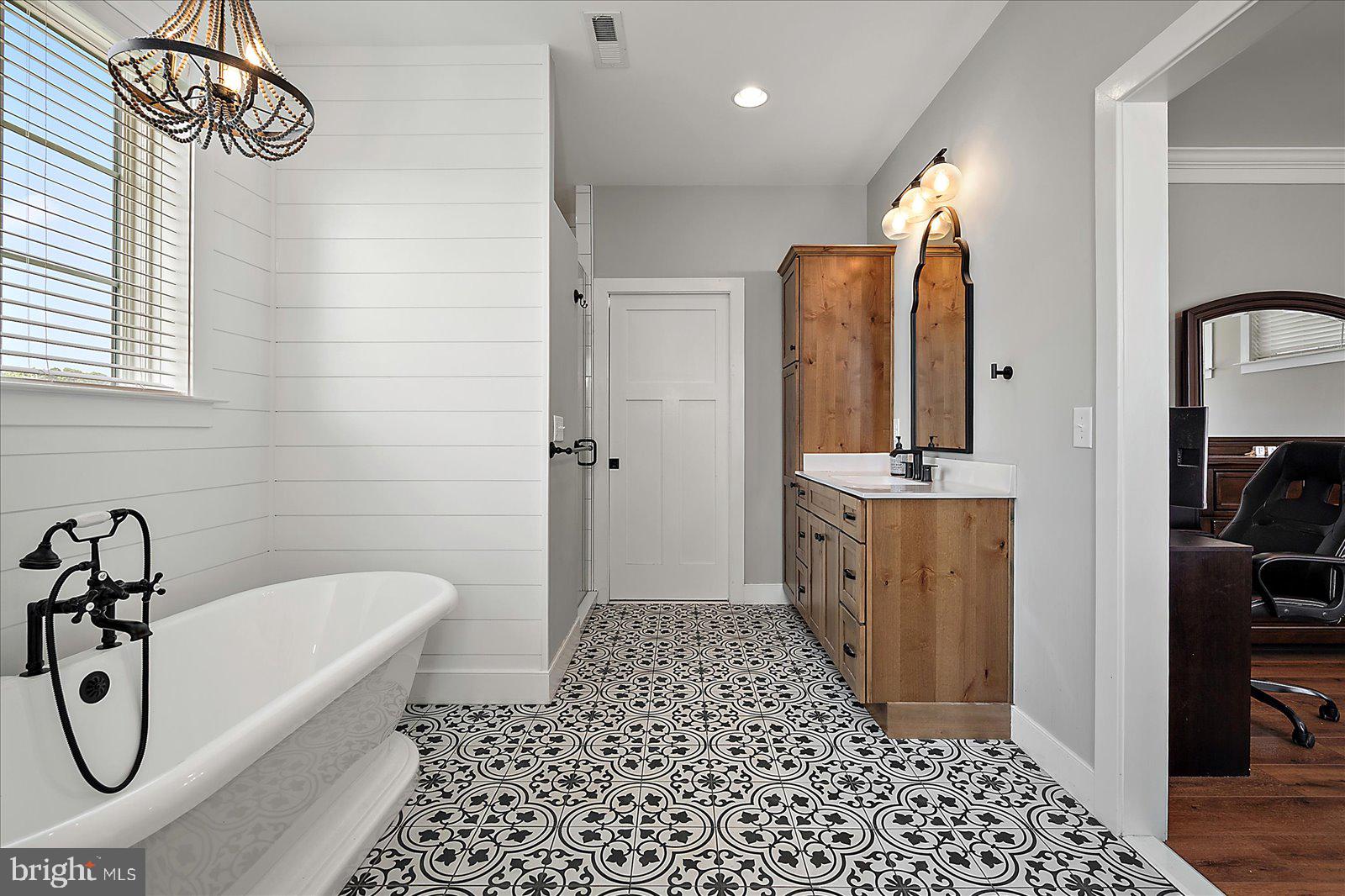 KINGSTON RIDGE - Residential