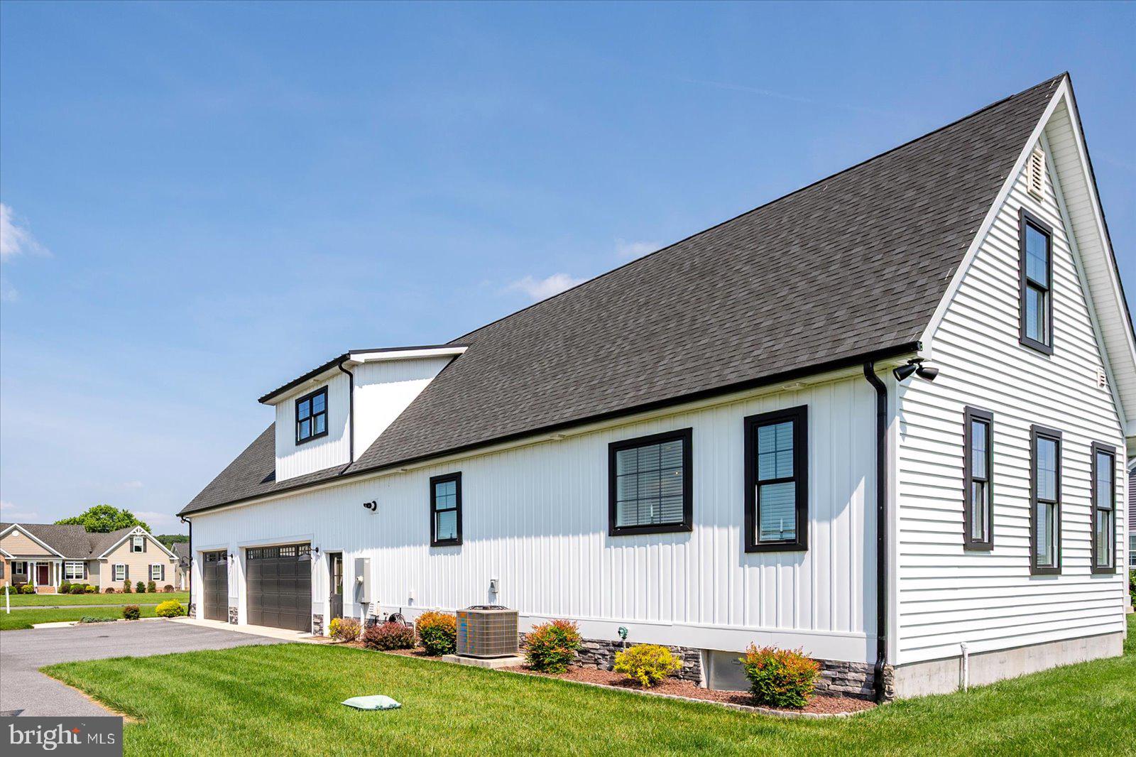 KINGSTON RIDGE - Residential