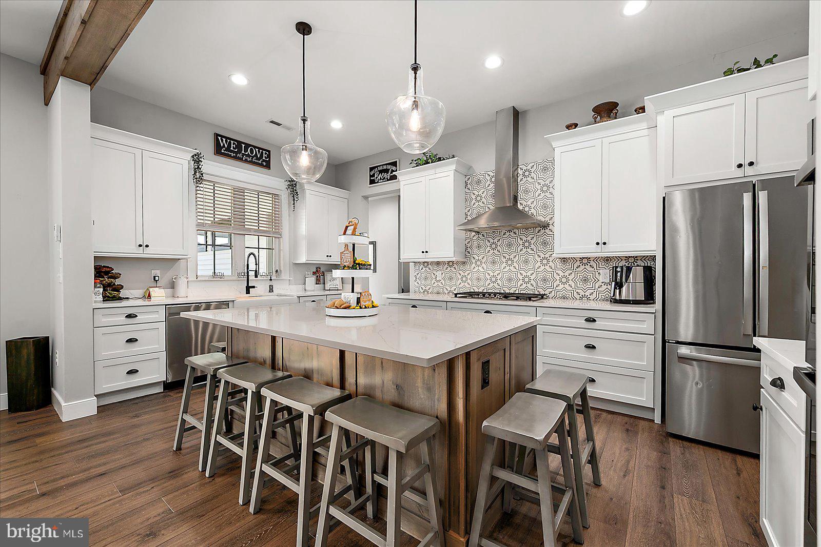 KINGSTON RIDGE - Residential