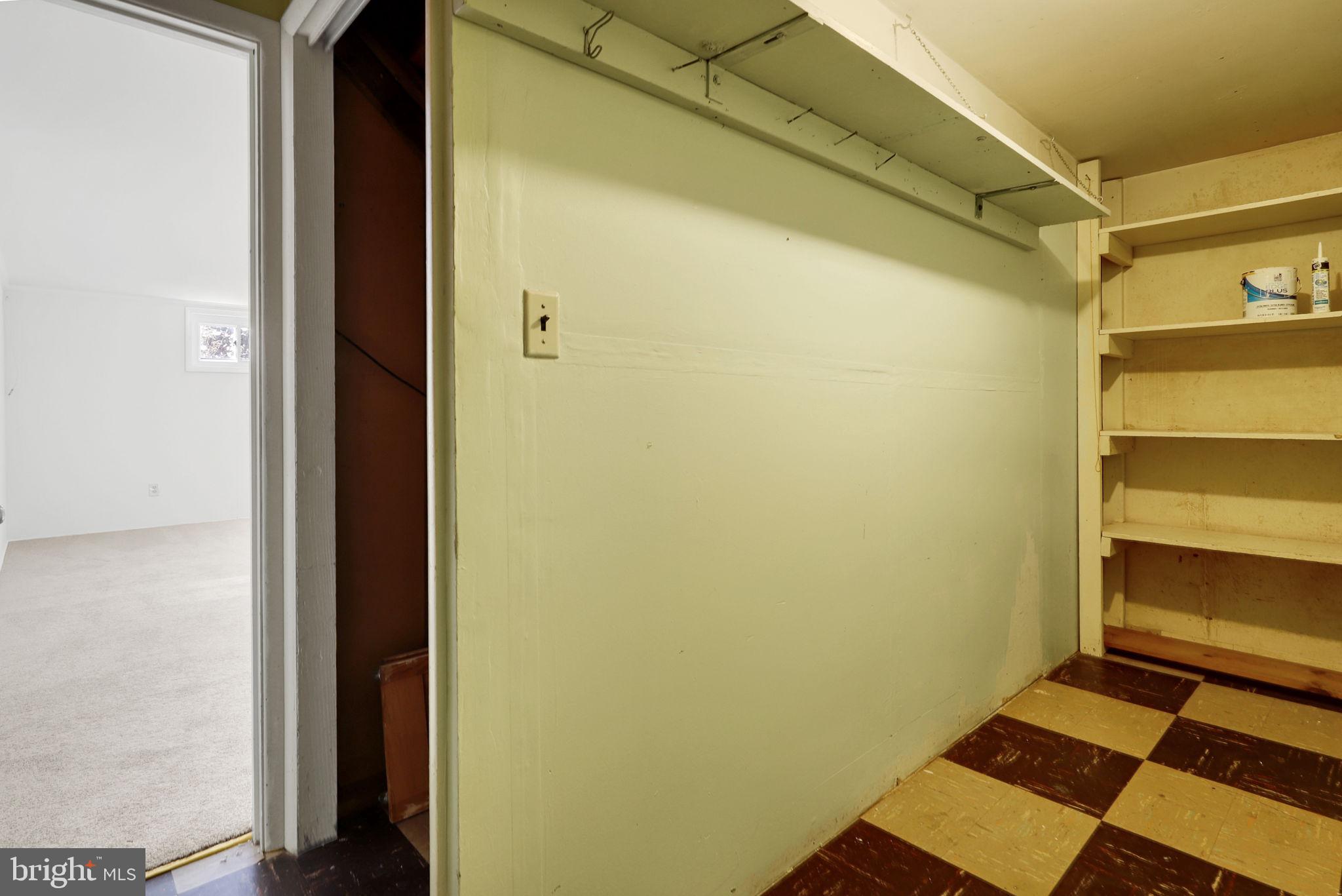 WHEATON WOODS - Residential