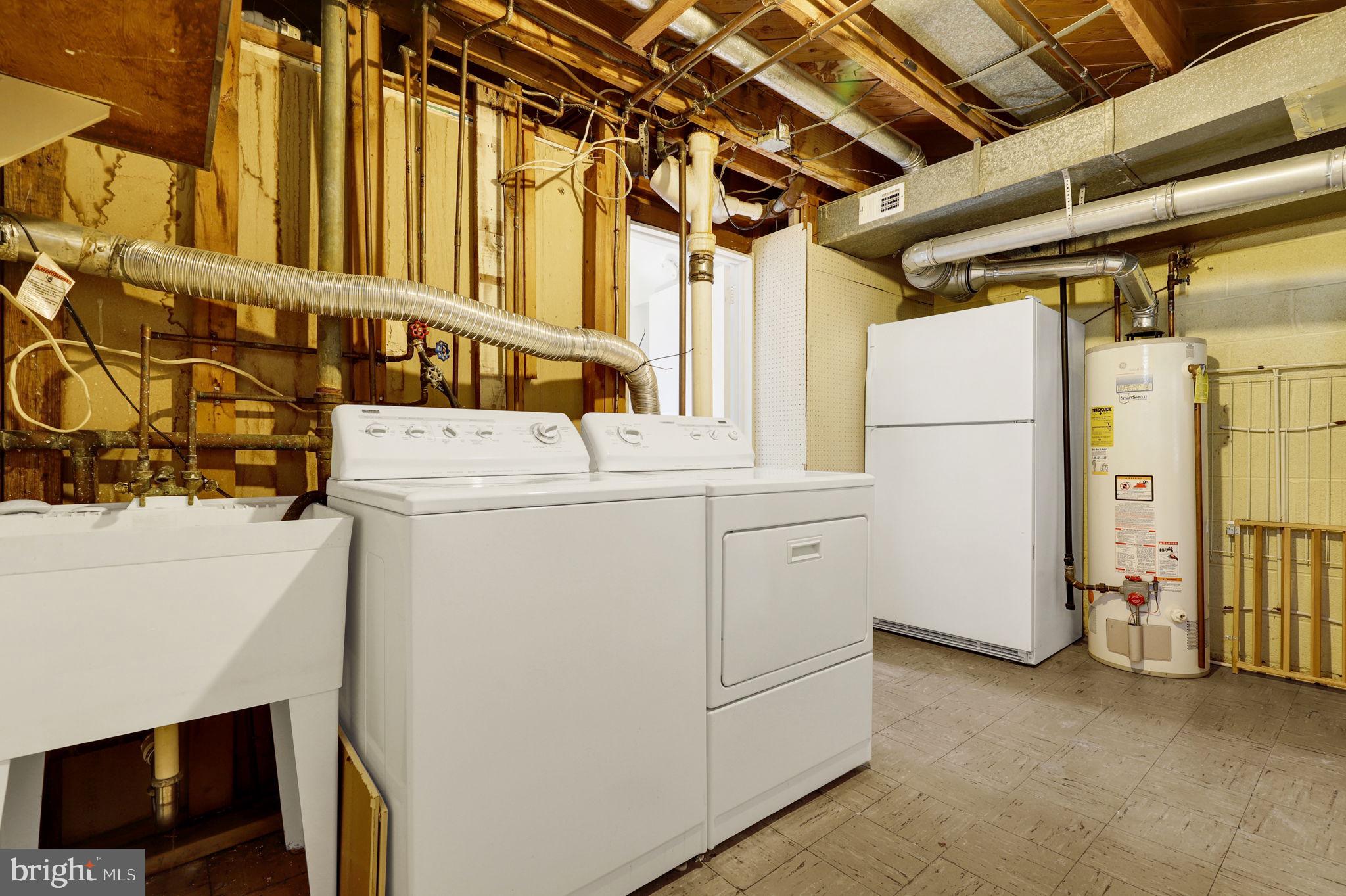 WHEATON WOODS - Residential