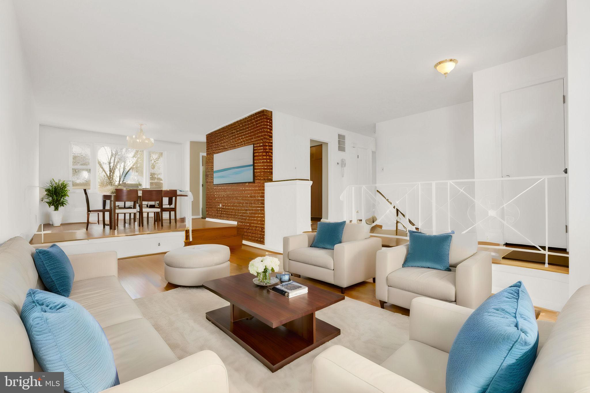 WHEATON WOODS - Residential