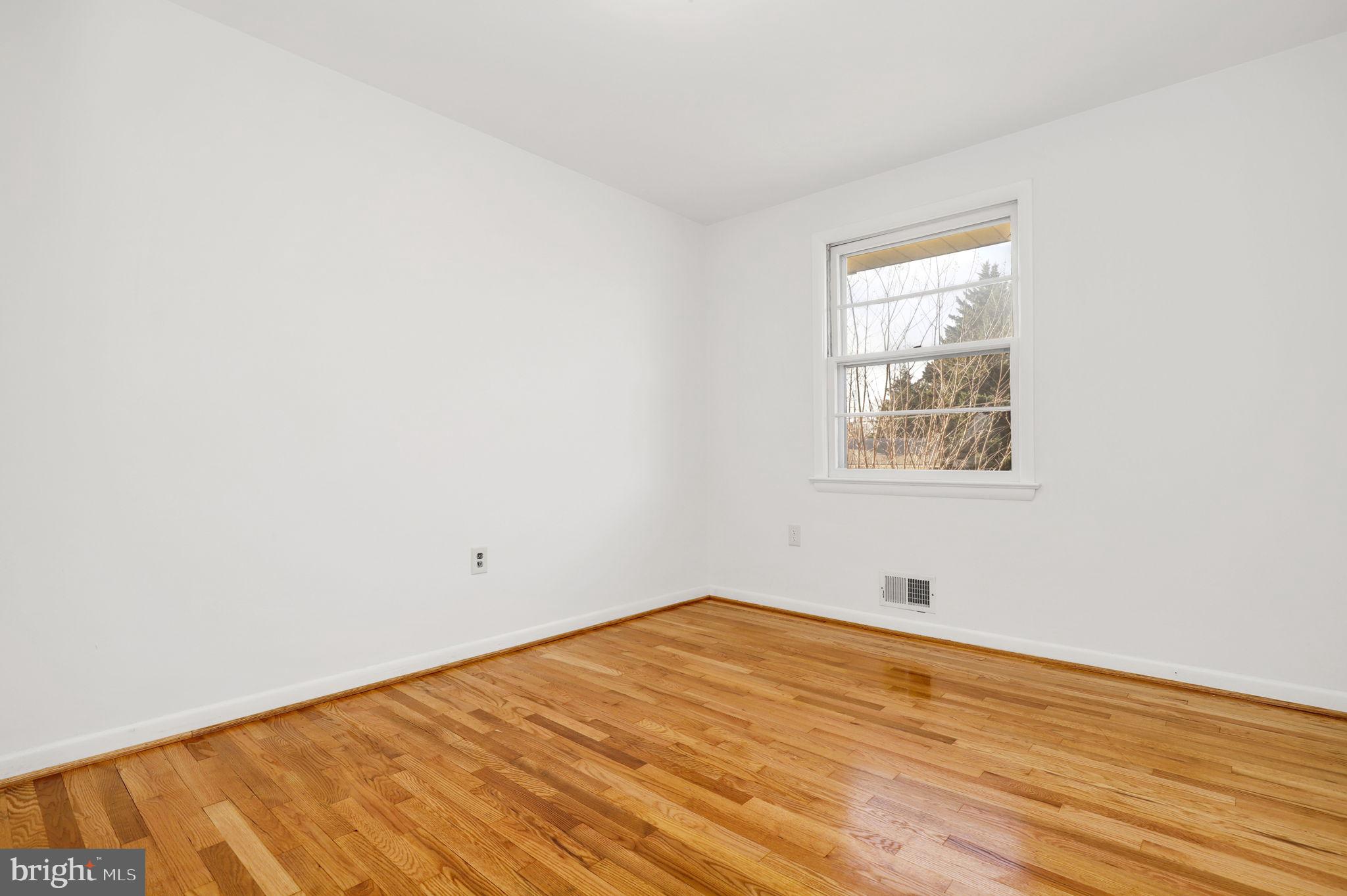 WHEATON WOODS - Residential