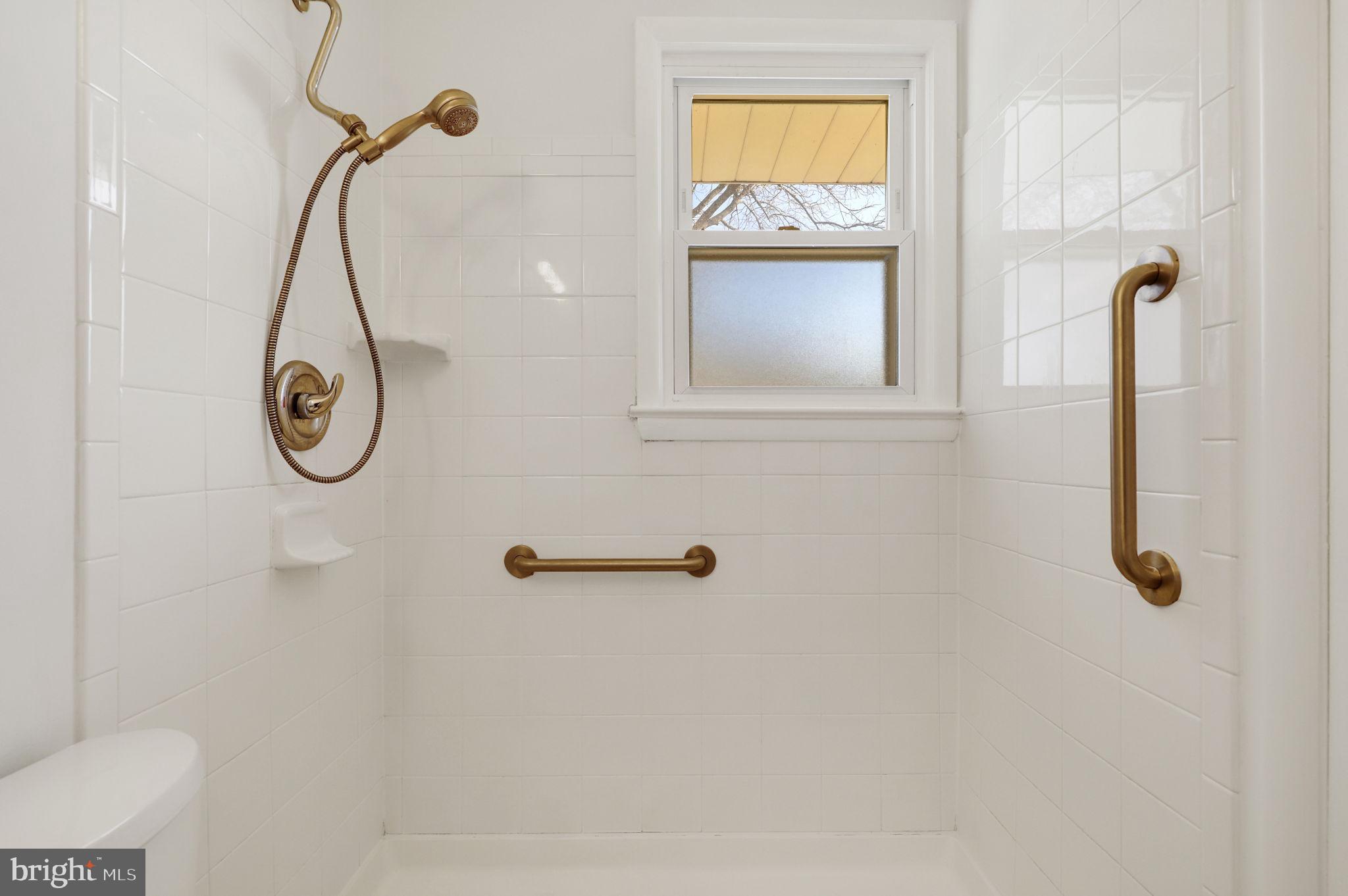 WHEATON WOODS - Residential