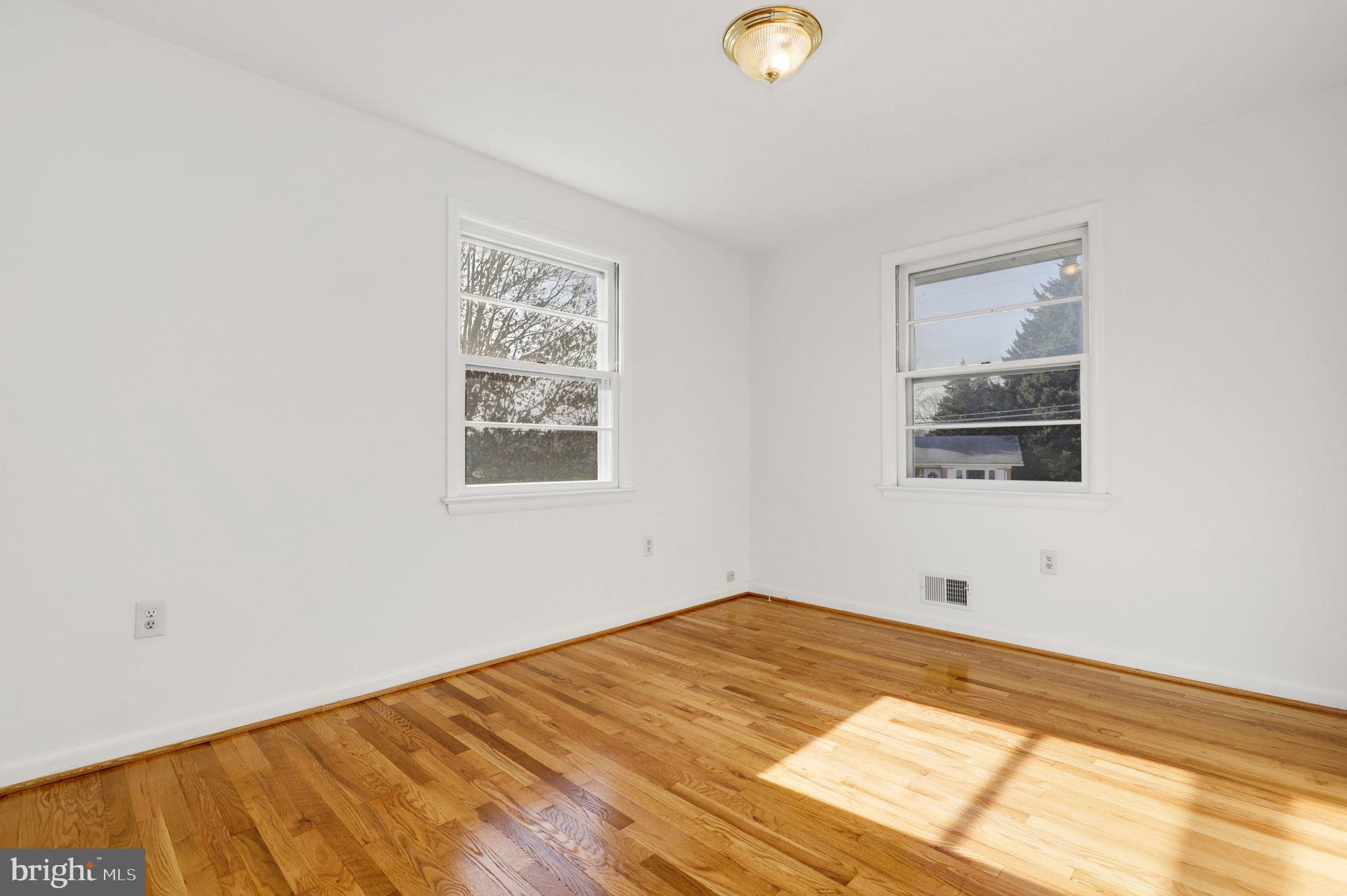 WHEATON WOODS - Residential