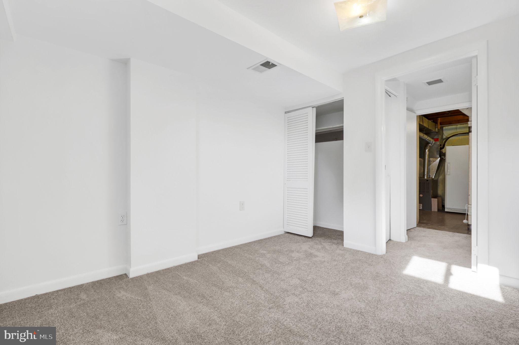 WHEATON WOODS - Residential