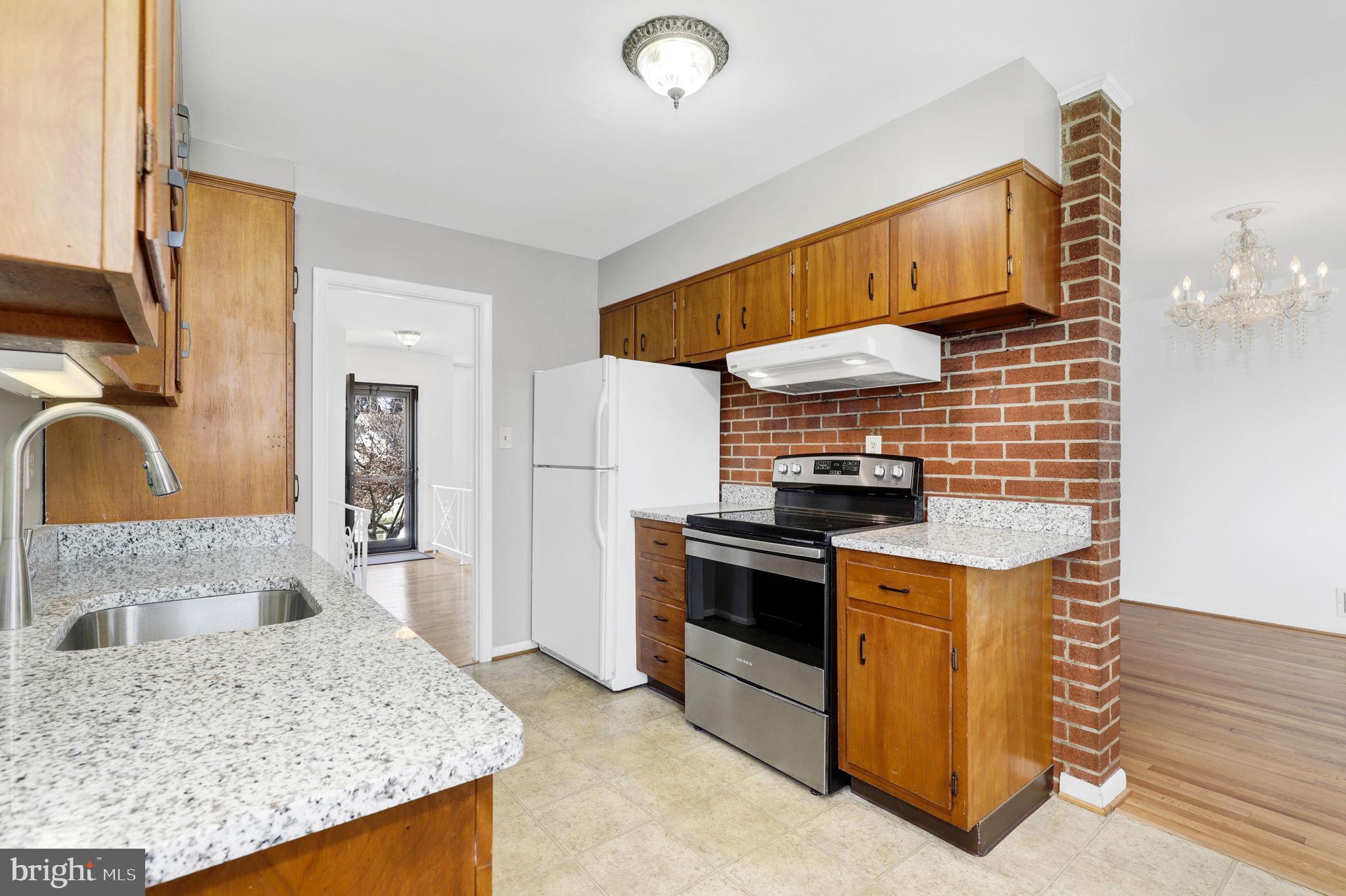 WHEATON WOODS - Residential