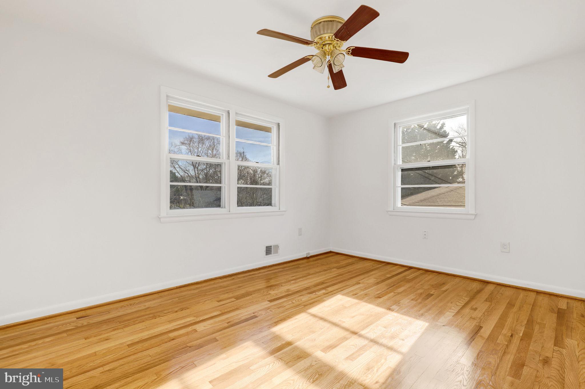 WHEATON WOODS - Residential