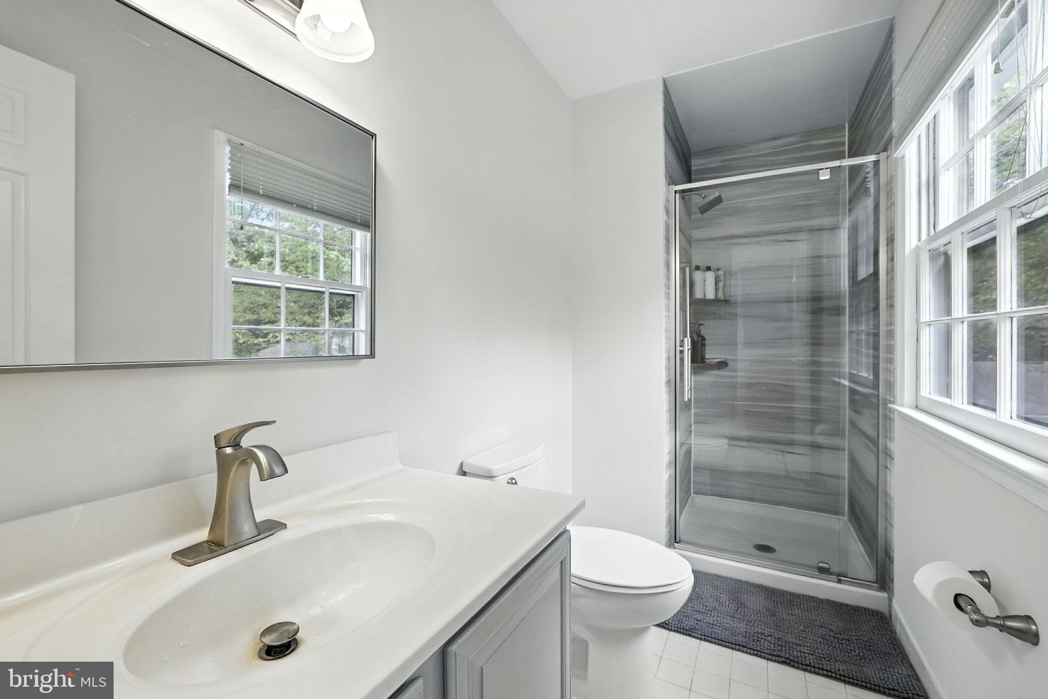 LAKE RIDGE - Residential