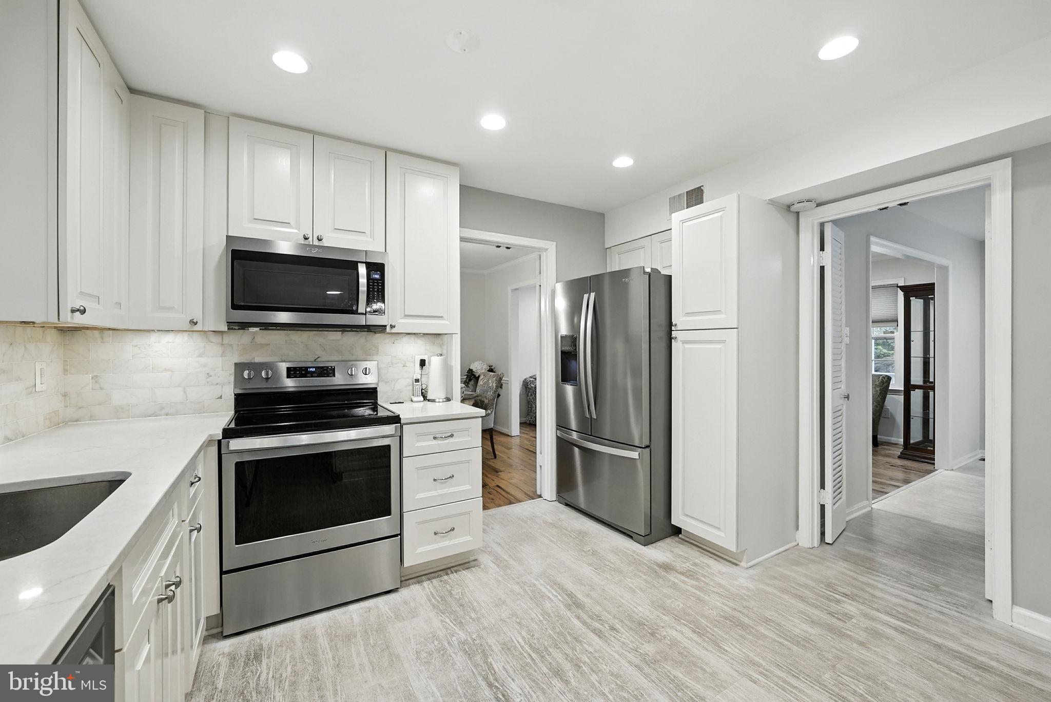 LAKE RIDGE - Residential