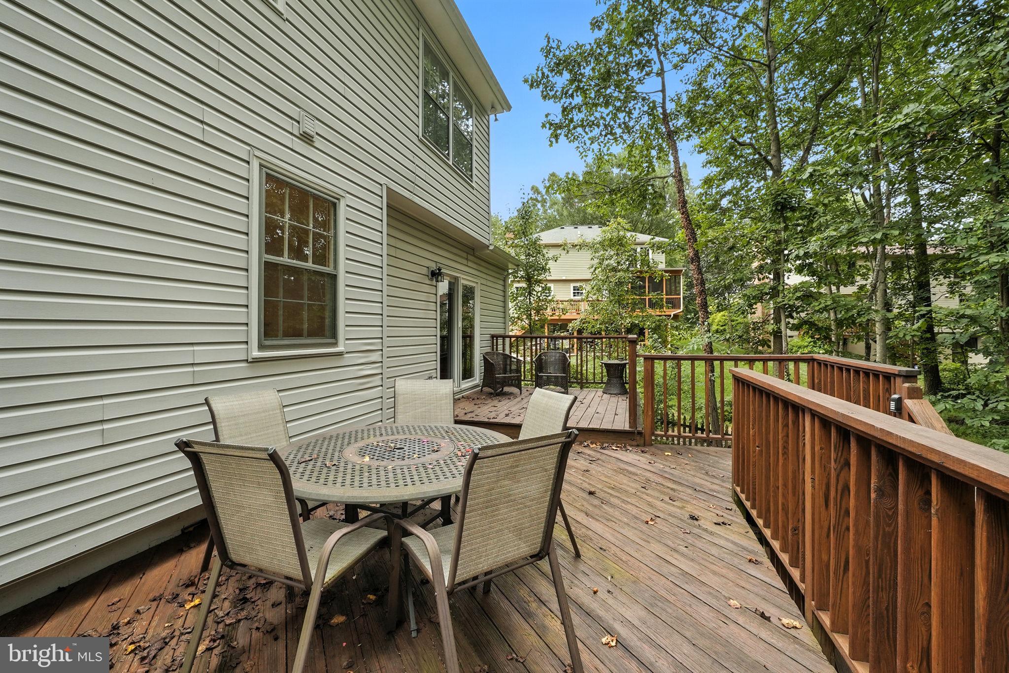 LAKE RIDGE - Residential