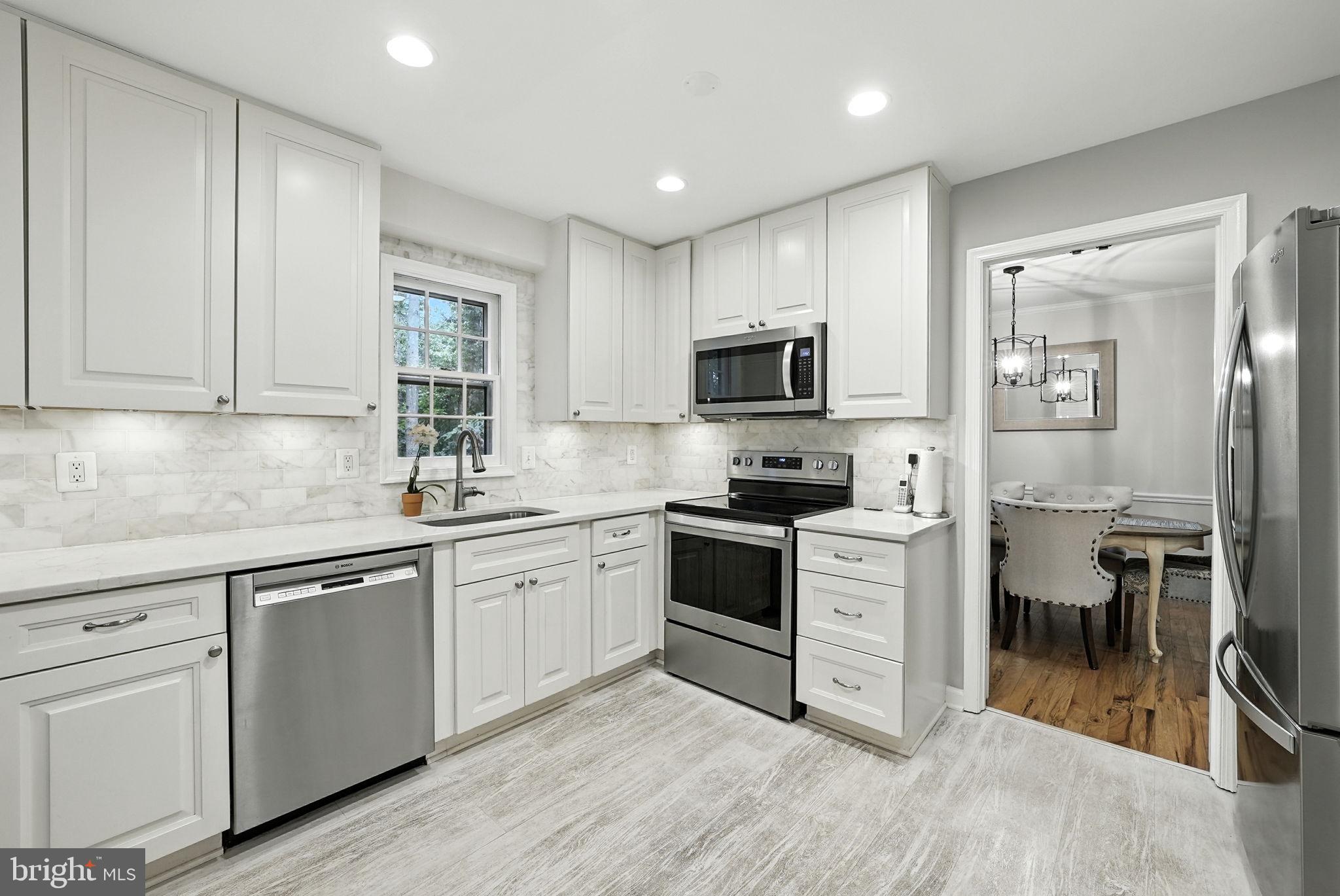 LAKE RIDGE - Residential