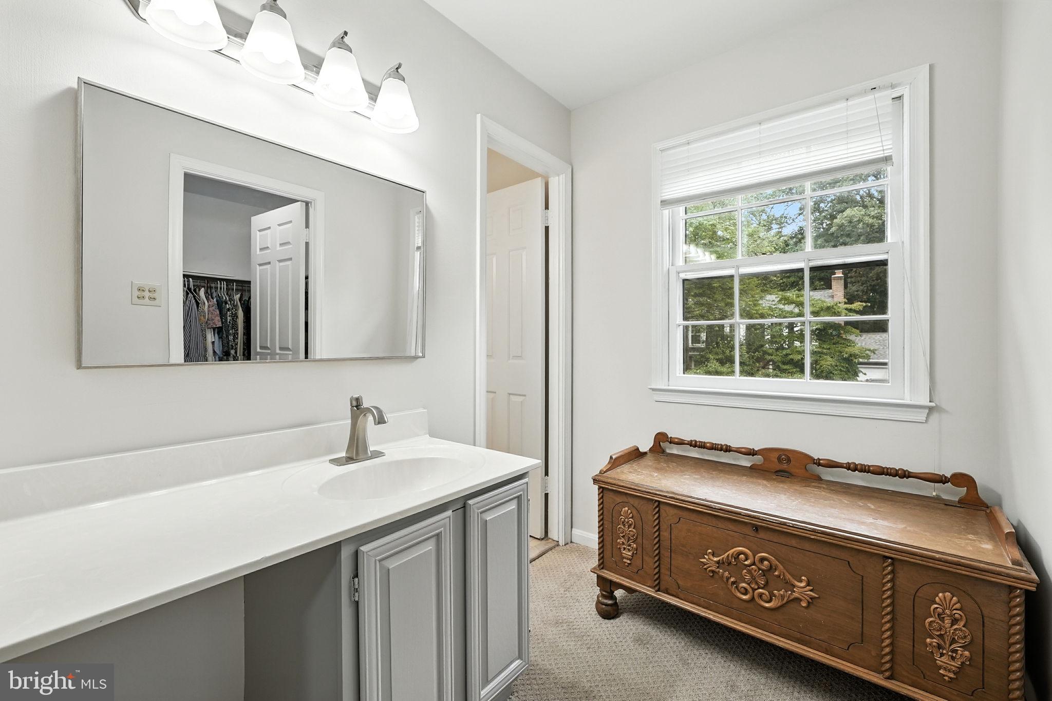 LAKE RIDGE - Residential