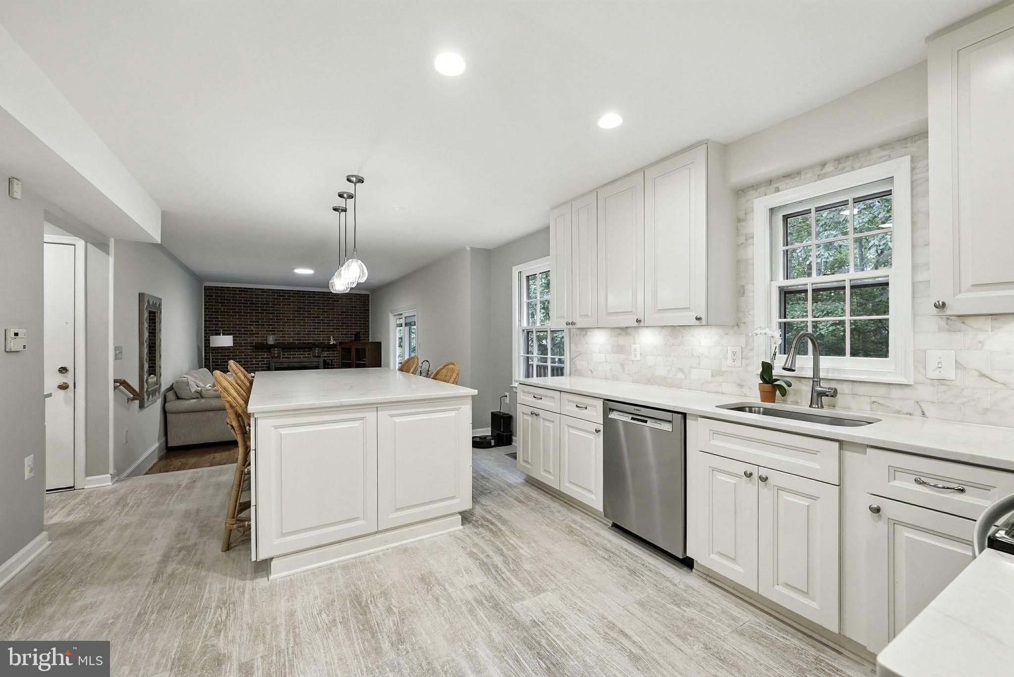 LAKE RIDGE - Residential