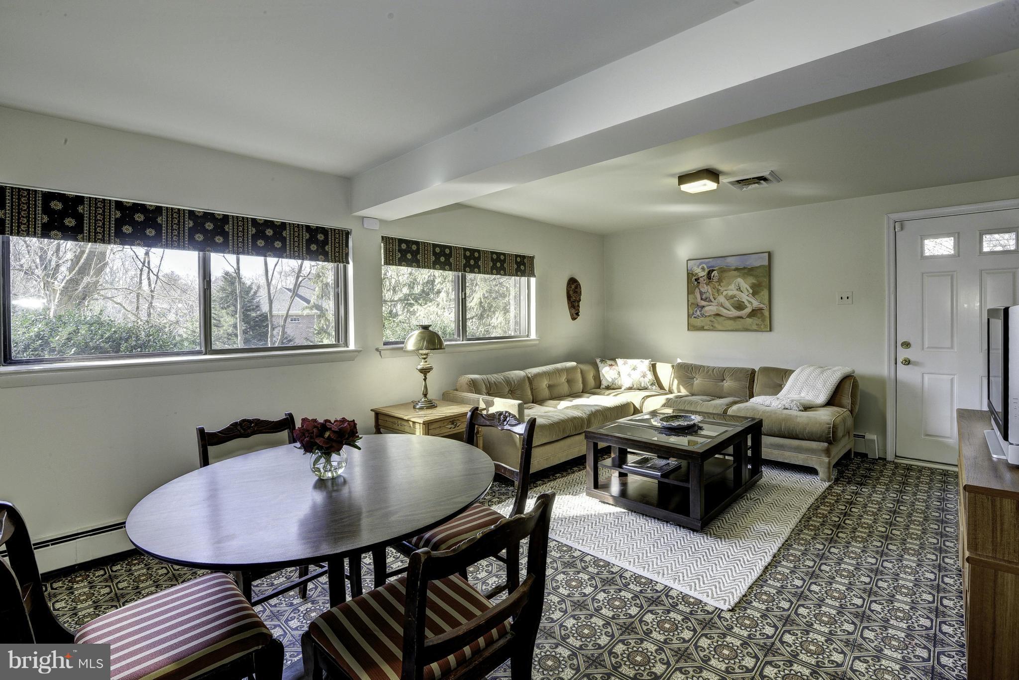 DIVINES CHESTERBROOK - Residential