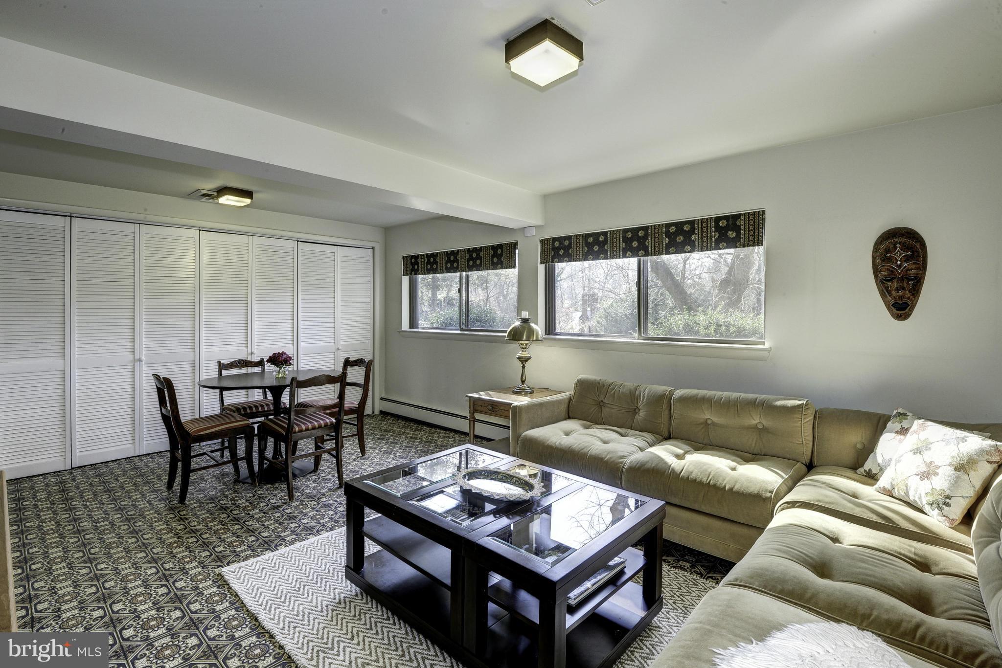 DIVINES CHESTERBROOK - Residential