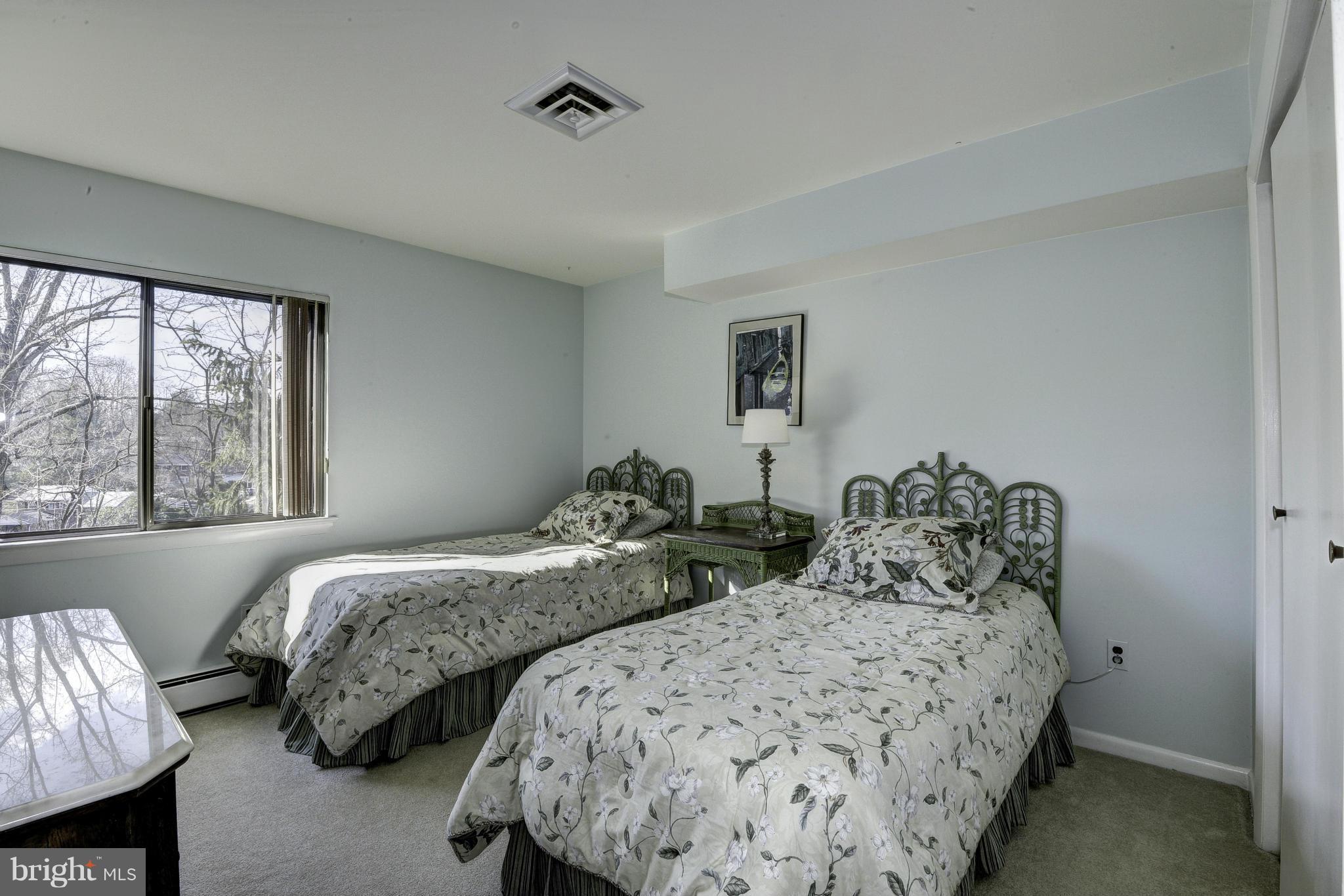 DIVINES CHESTERBROOK - Residential