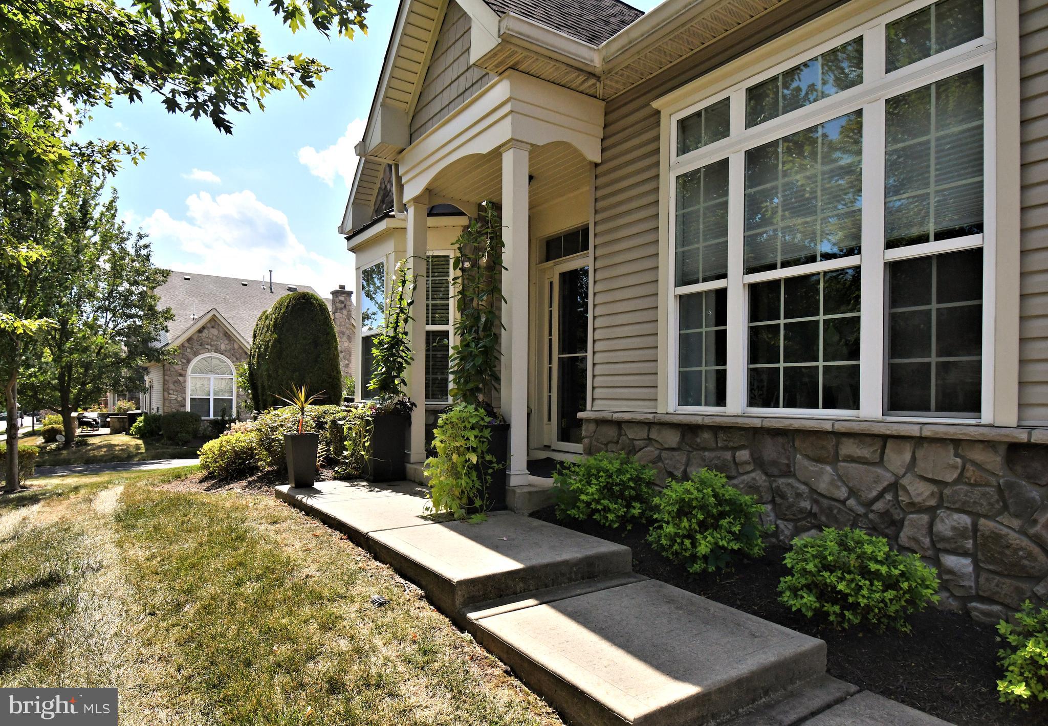 VILLAS OF NEWTOWN - Residential