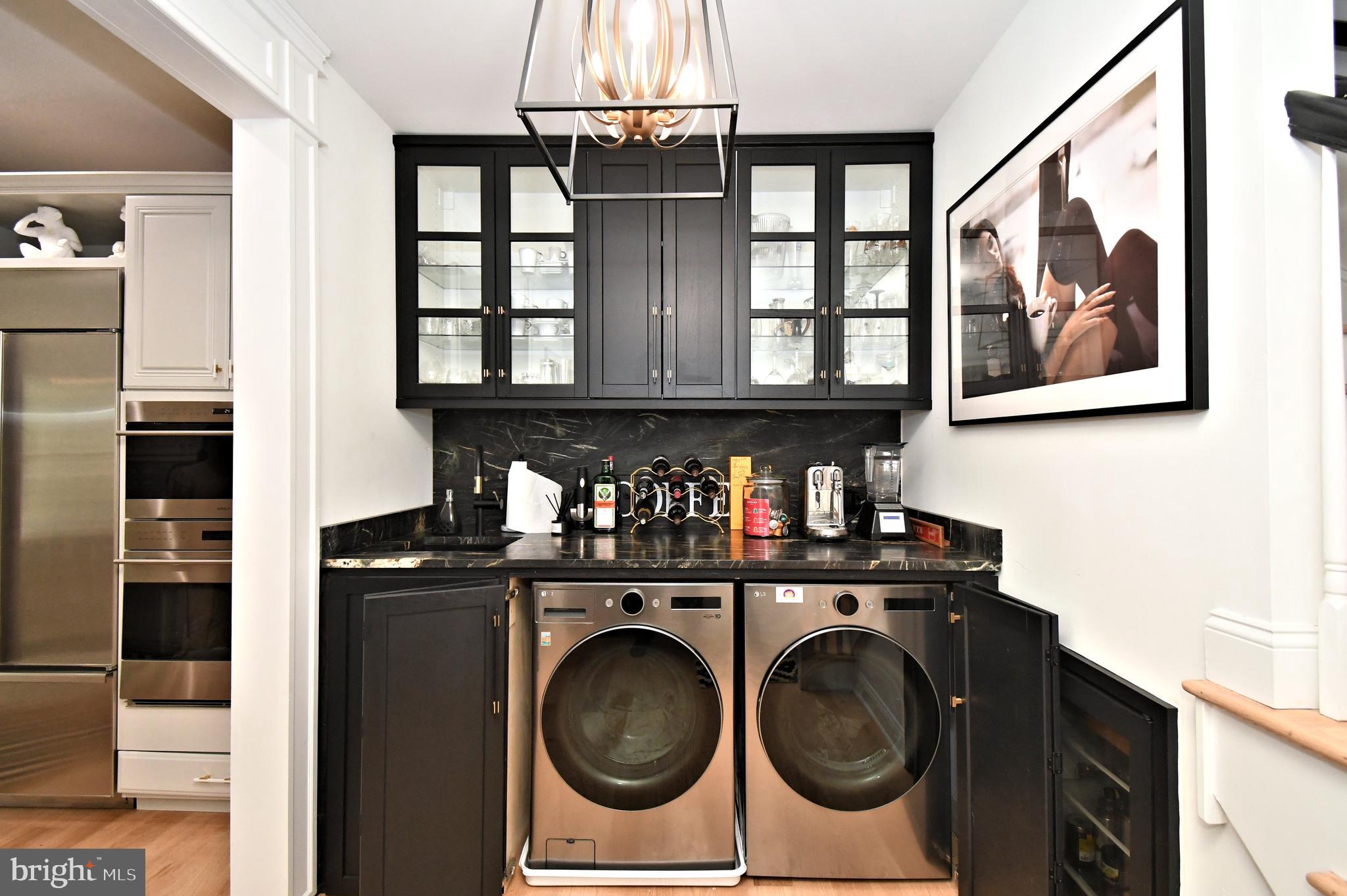 VILLAS OF NEWTOWN - Residential