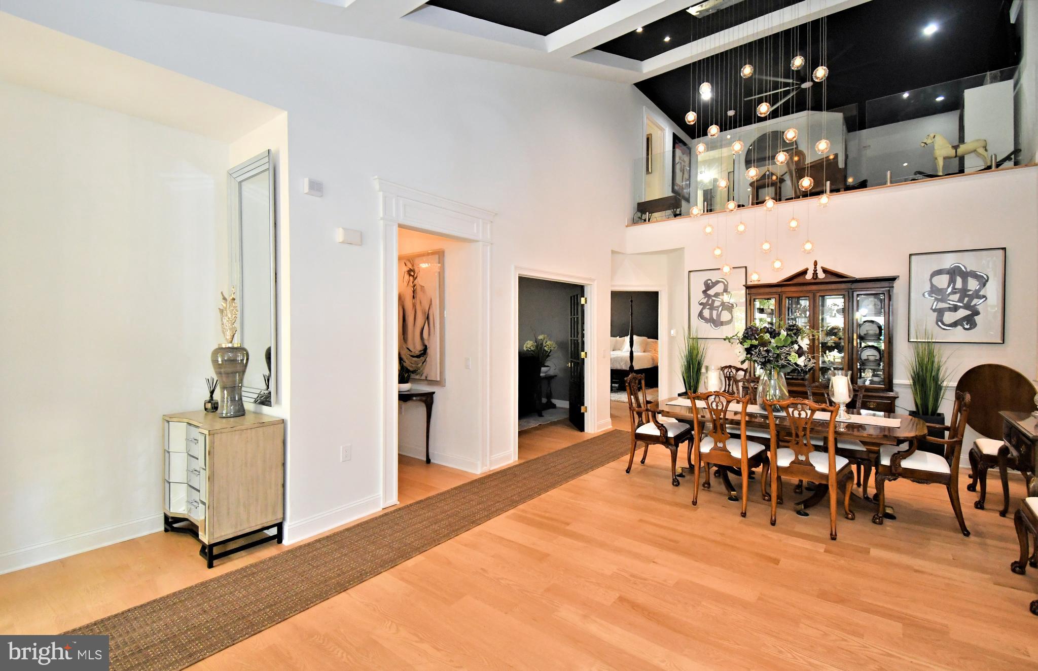 VILLAS OF NEWTOWN - Residential