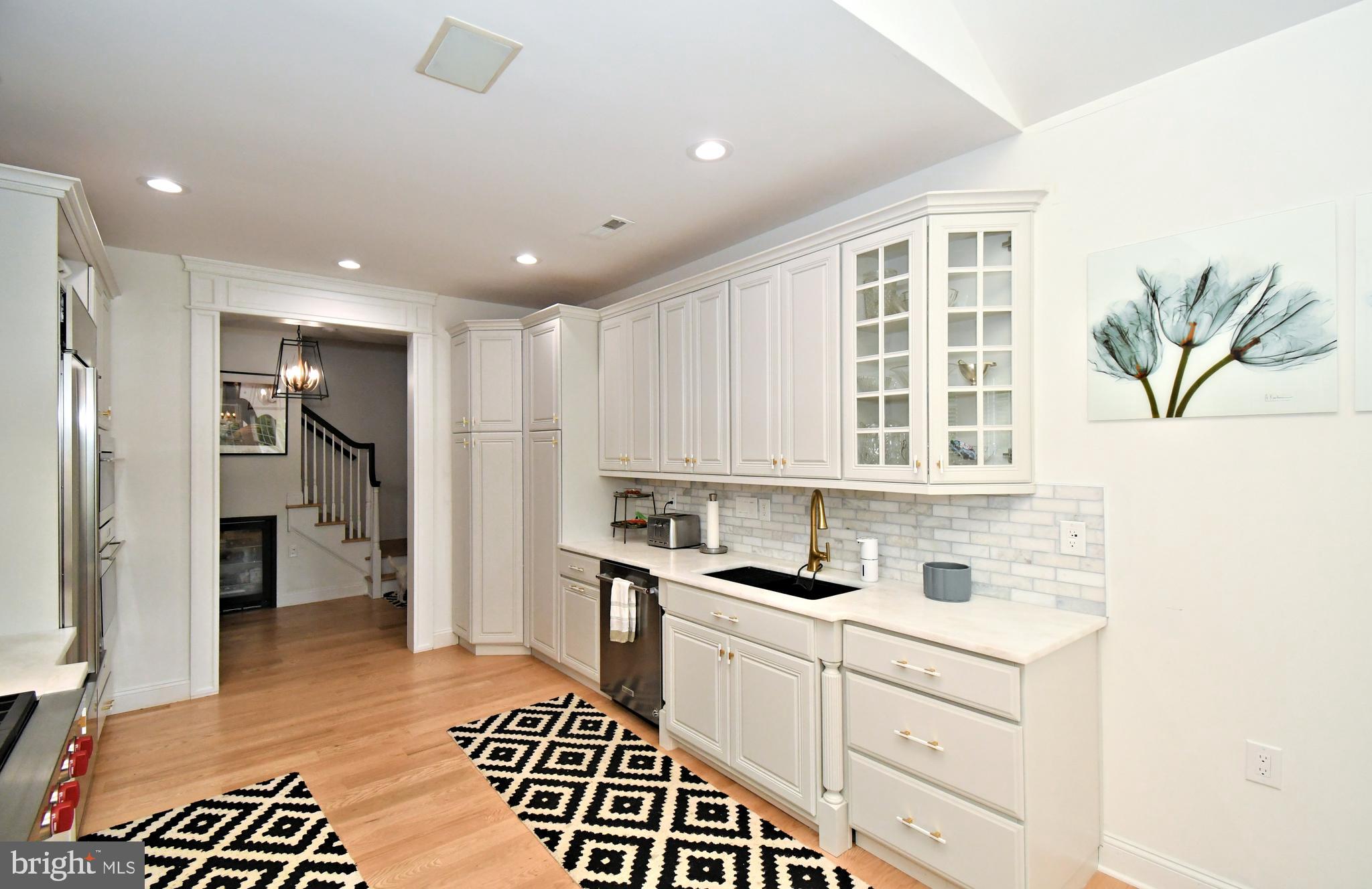 VILLAS OF NEWTOWN - Residential