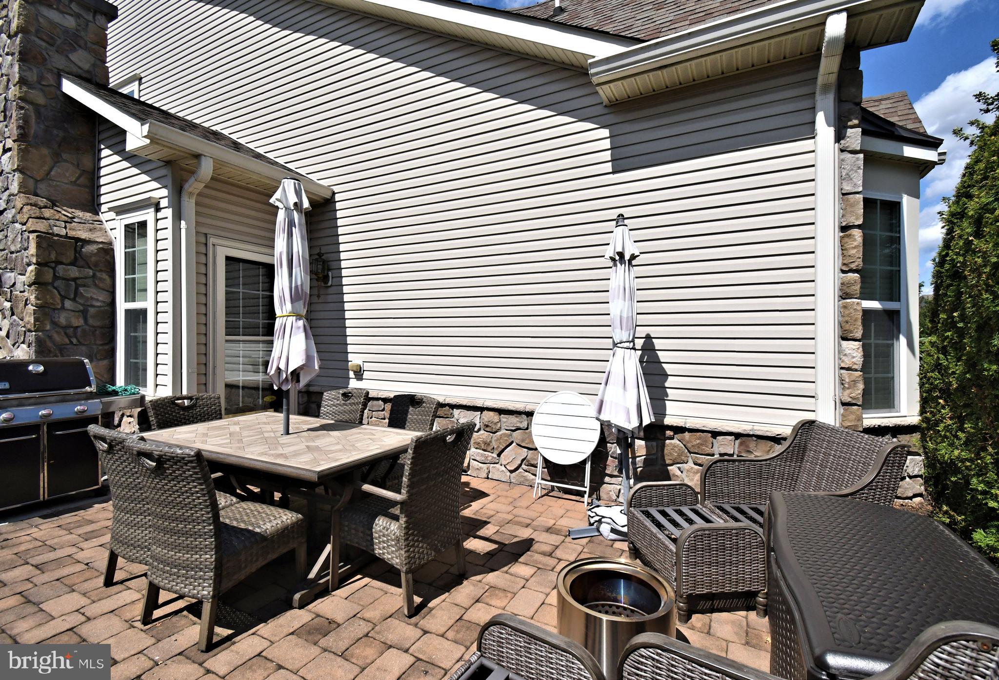 VILLAS OF NEWTOWN - Residential