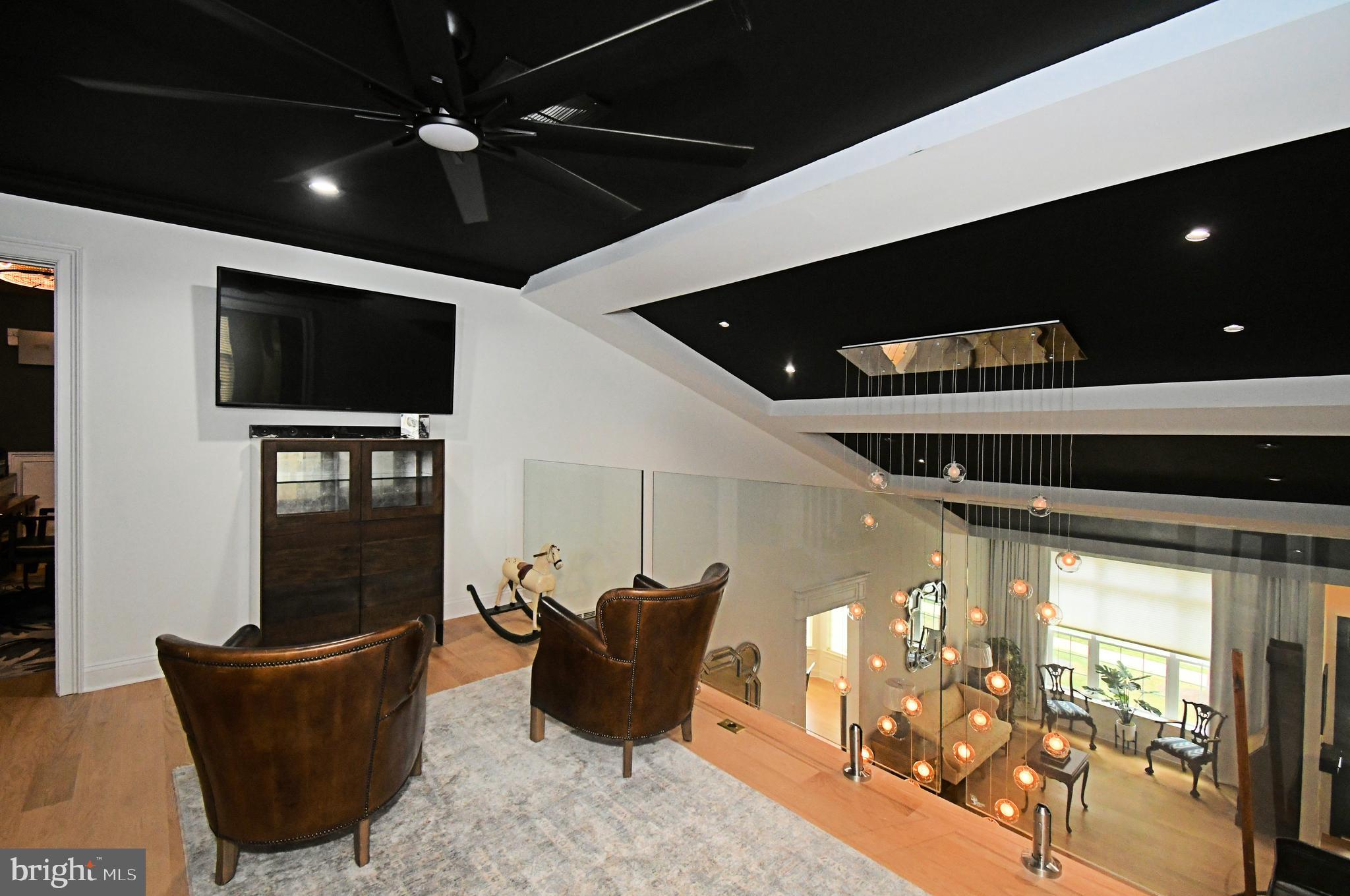 VILLAS OF NEWTOWN - Residential