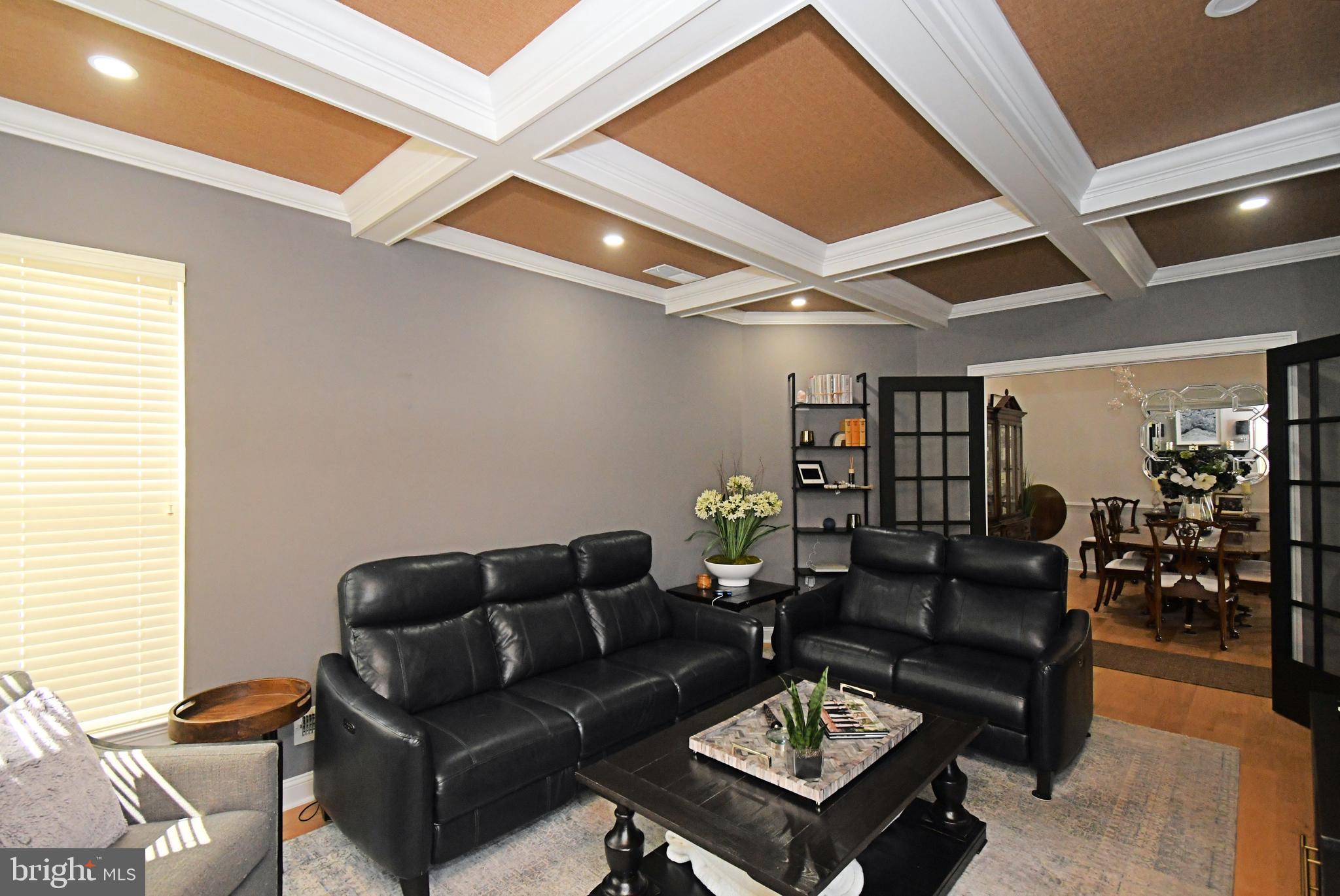 VILLAS OF NEWTOWN - Residential