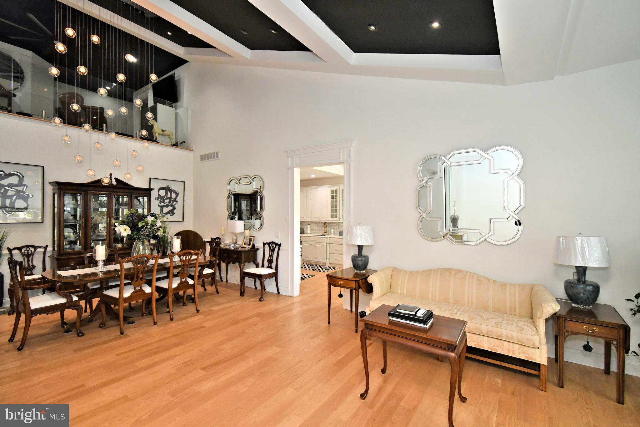 VILLAS OF NEWTOWN - Residential