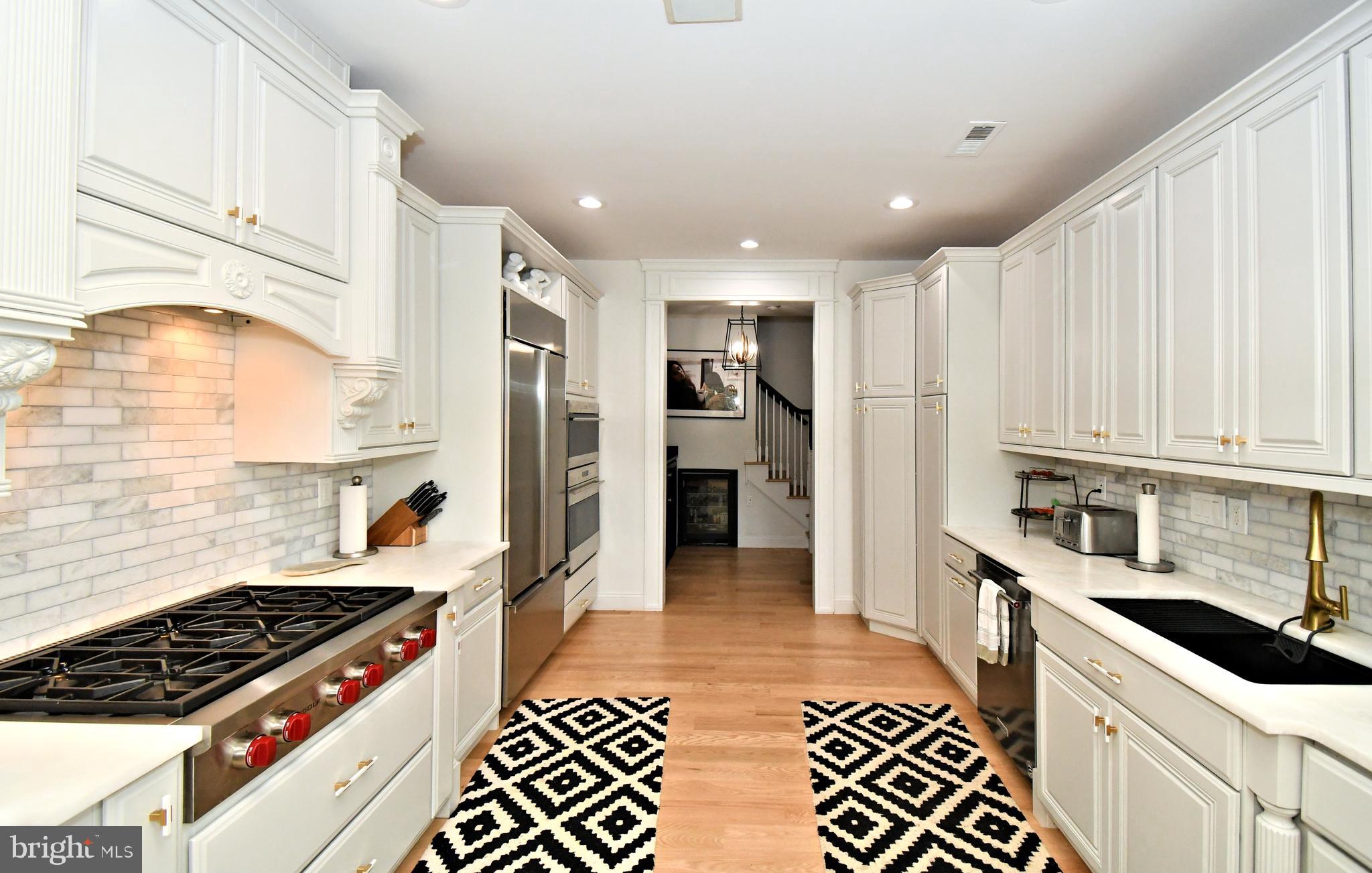 VILLAS OF NEWTOWN - Residential