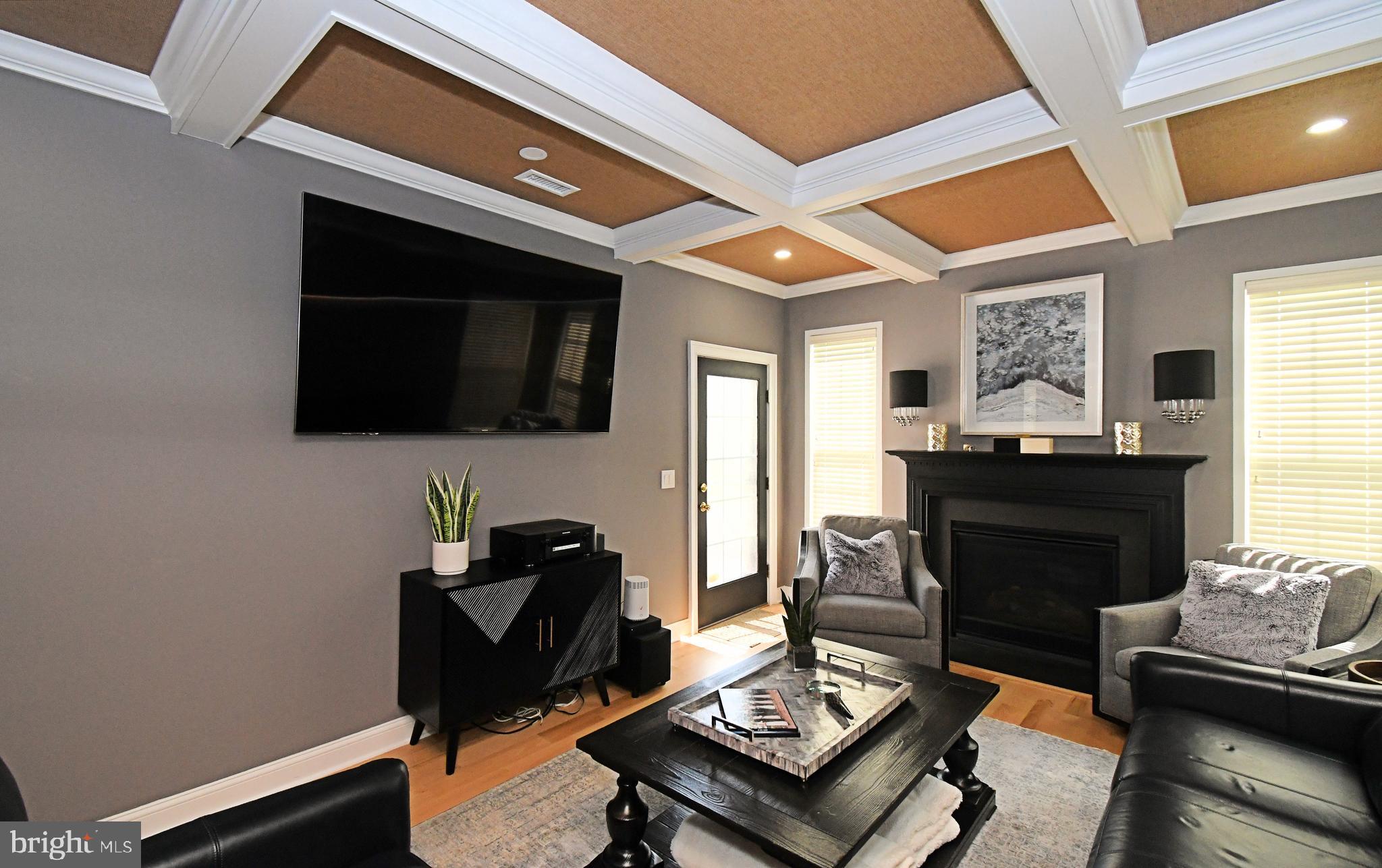 VILLAS OF NEWTOWN - Residential