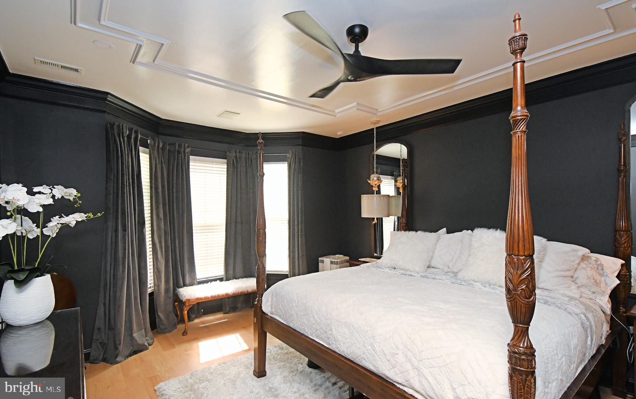 VILLAS OF NEWTOWN - Residential