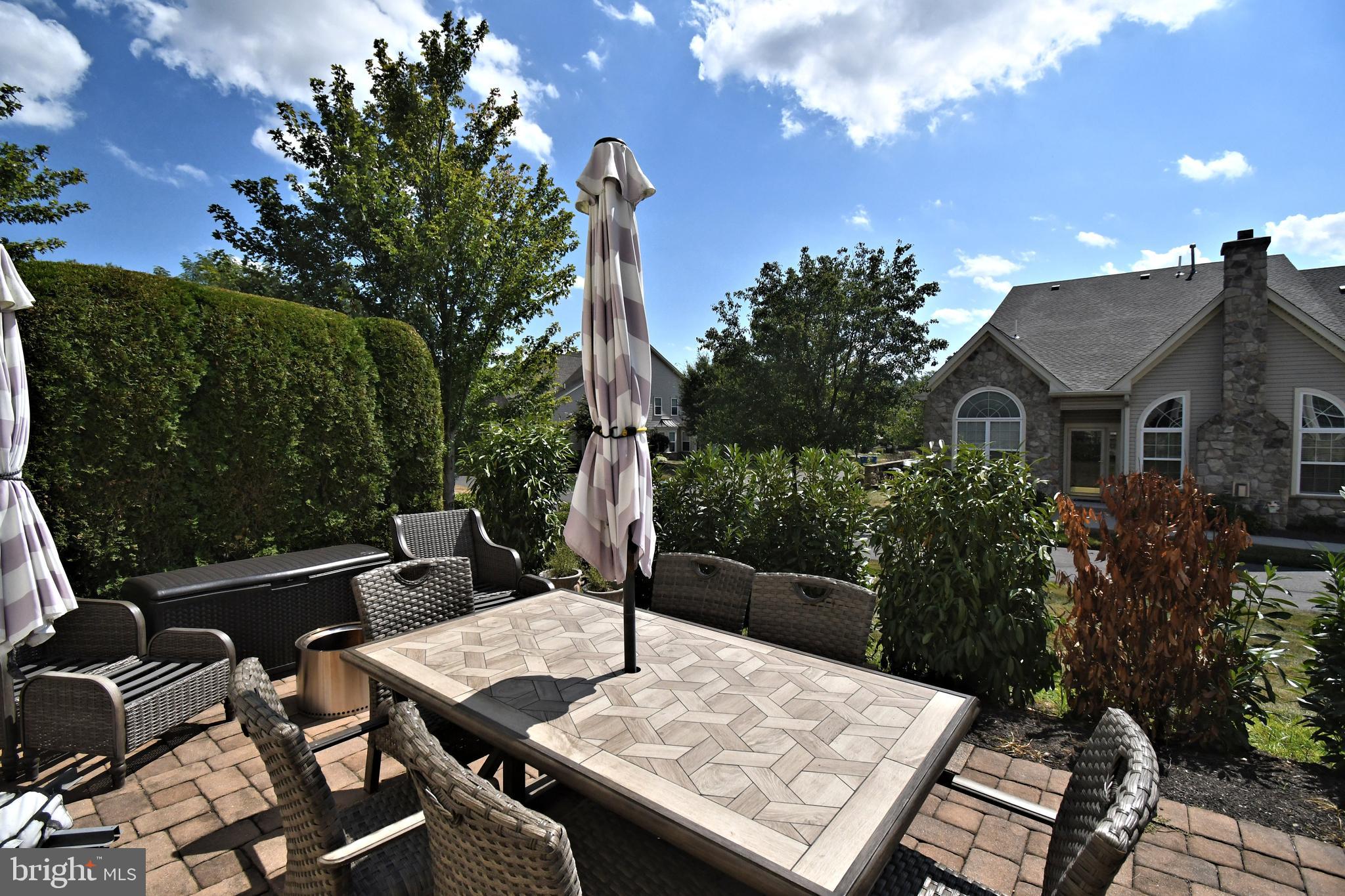 VILLAS OF NEWTOWN - Residential