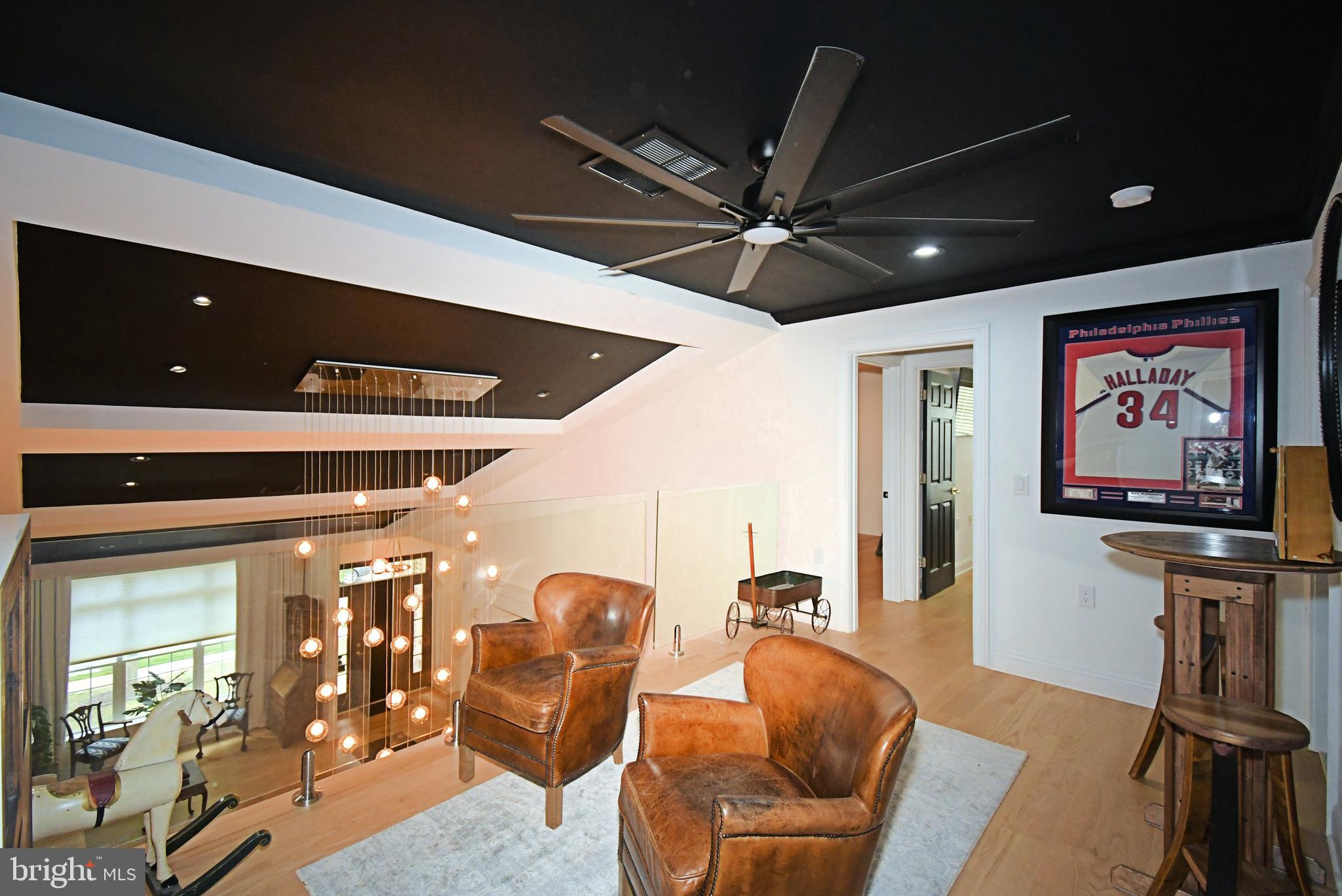 VILLAS OF NEWTOWN - Residential