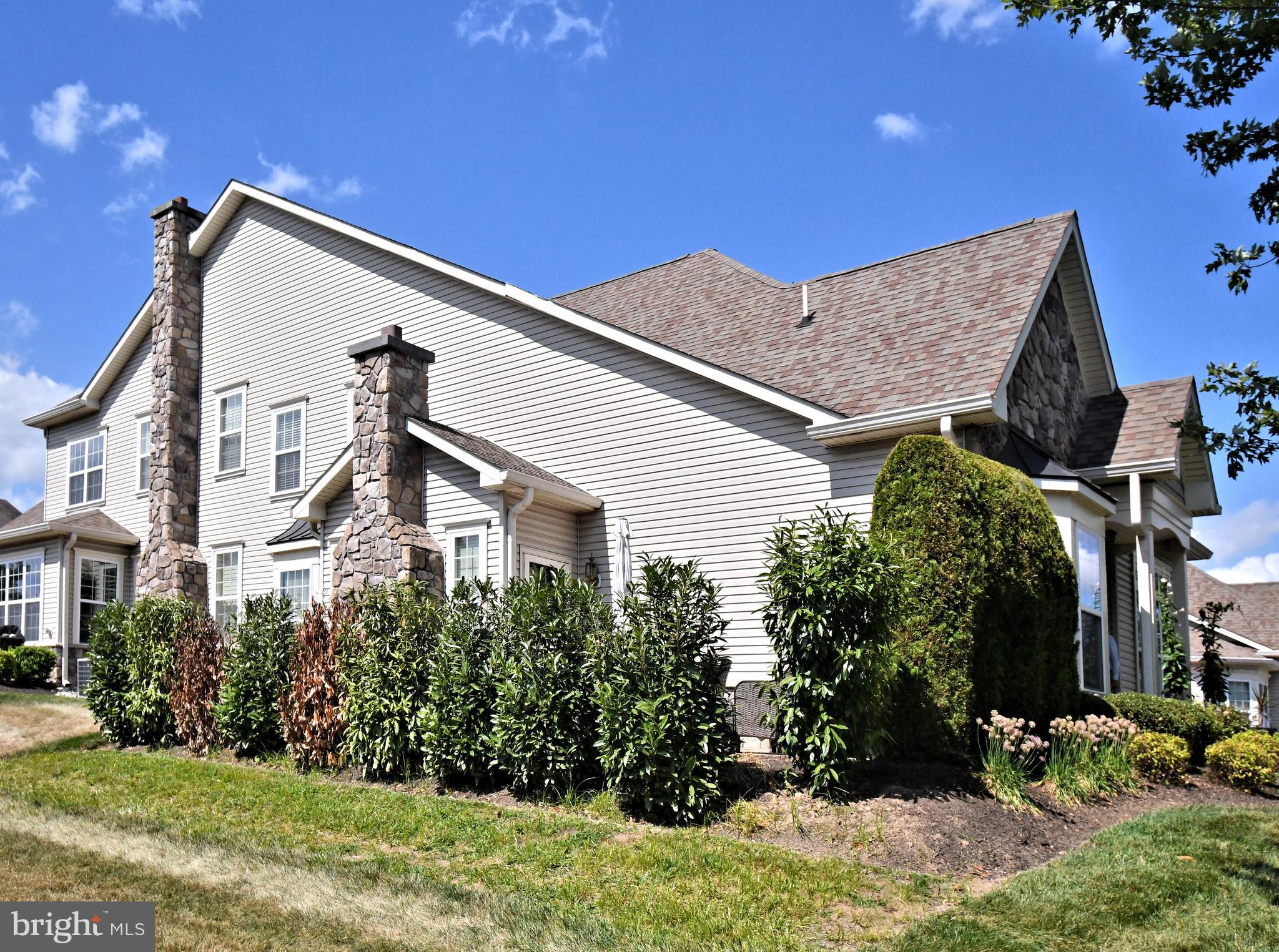 VILLAS OF NEWTOWN - Residential