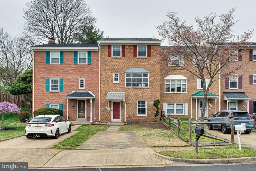 Beautiful and bright townhome with hardwood floors,  stainless steel appliances and new cabinets in kitchen. All bathrooms have been remodeled with new tile, vanities and fixtures. Spacious yard with a storage shed. Parking space in front and plenty of guest parking. Great location as it's close to Routes 50, 66, 28, Fairfax County Parkway and Dulles Airport. Brookfield ES (Walkable distance) - Rocky Run MS - Chantilly HS. Breakfast room window is "as-is."