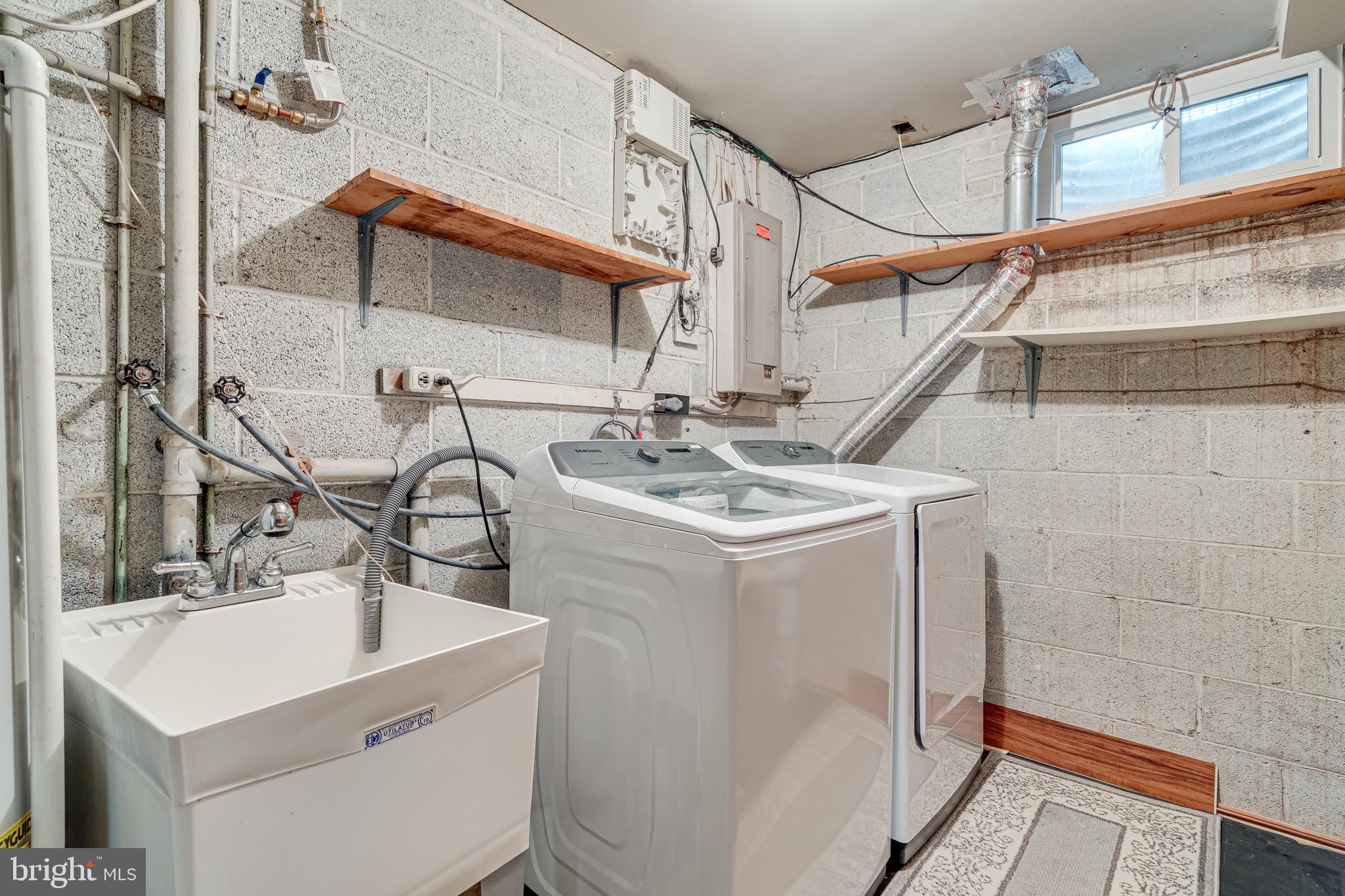 BROOKSIDE - Residential Lease