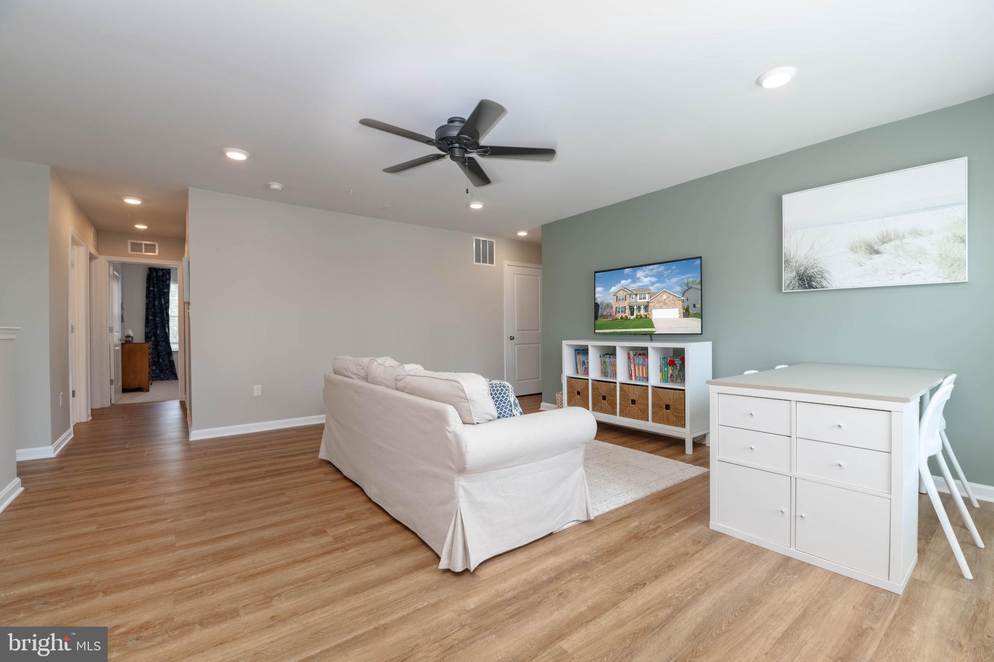 MONARCH GLEN - Residential