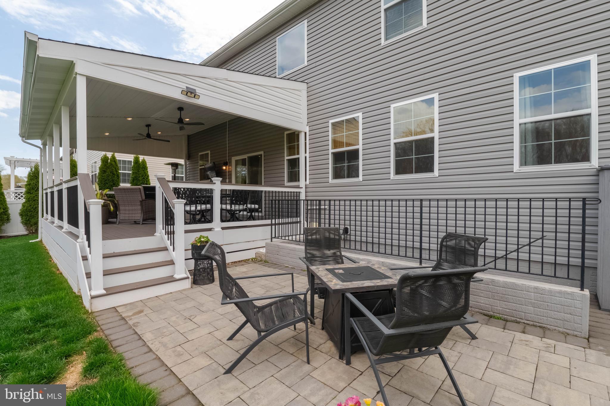 MONARCH GLEN - Residential