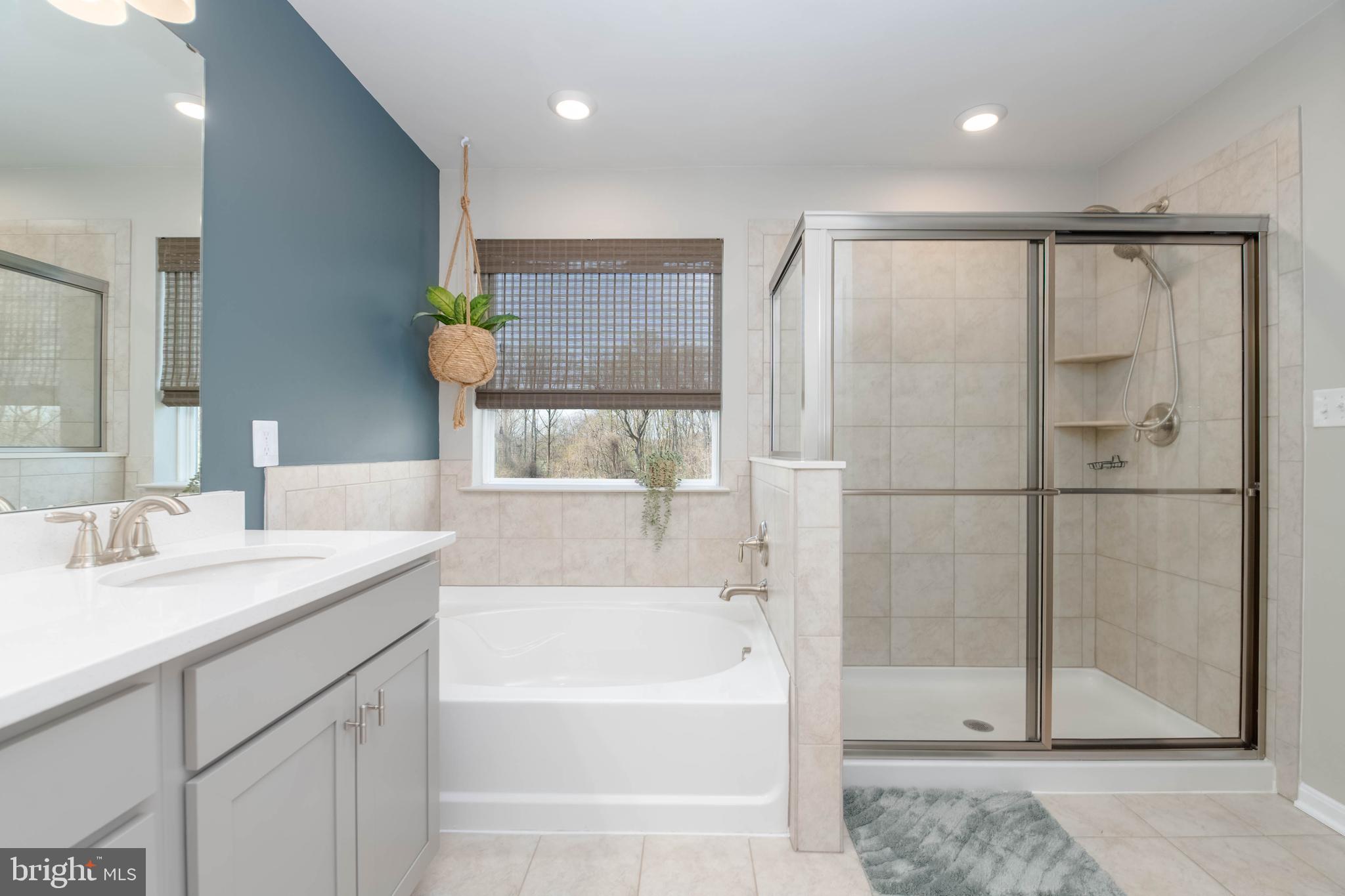 MONARCH GLEN - Residential