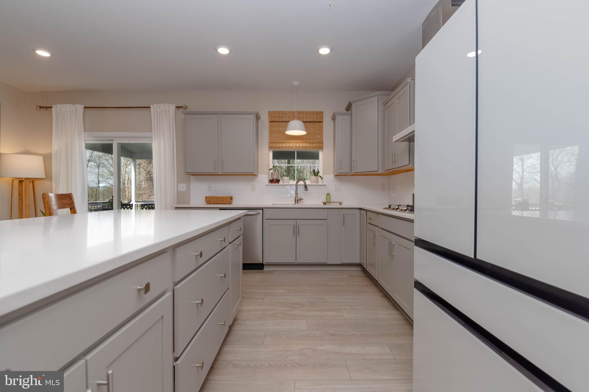 MONARCH GLEN - Residential